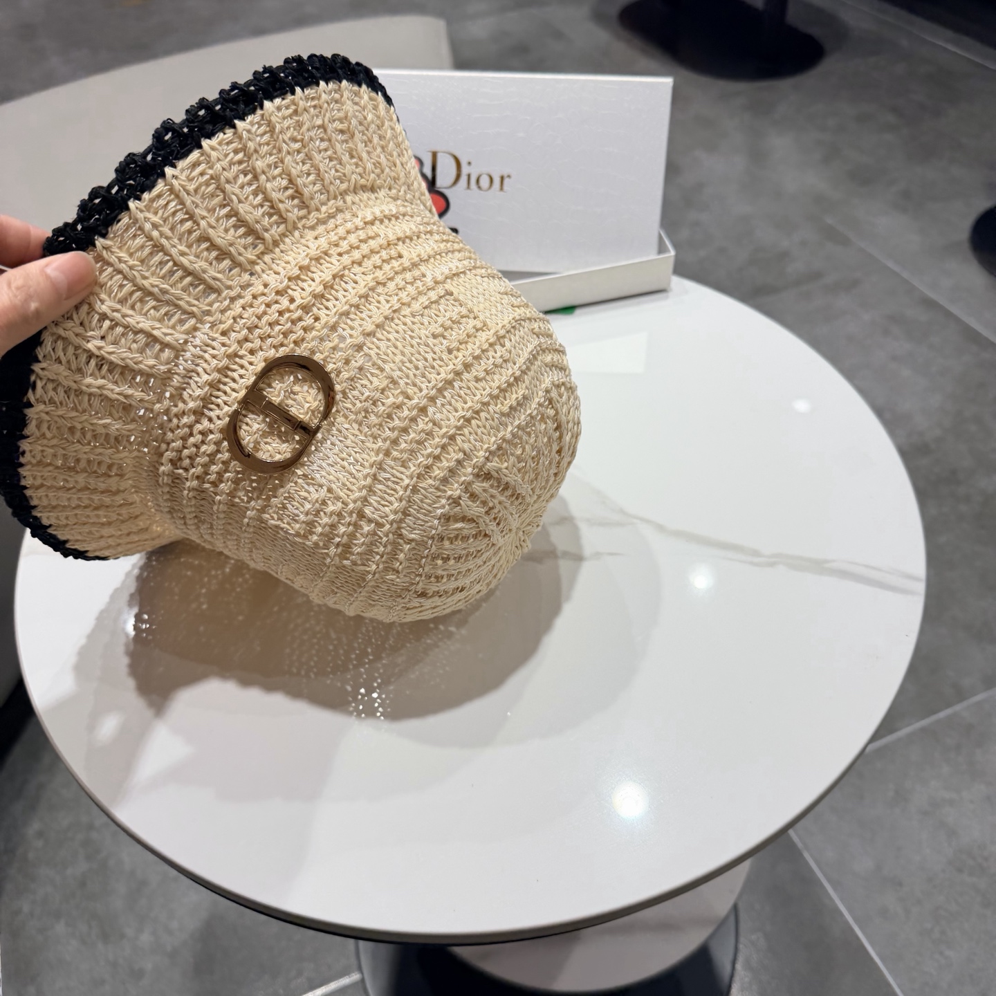 迪奥Dior盆帽新款夏季网眼透气时尚百搭韩版户外街头休闲旅游防嗮遮阳帽女