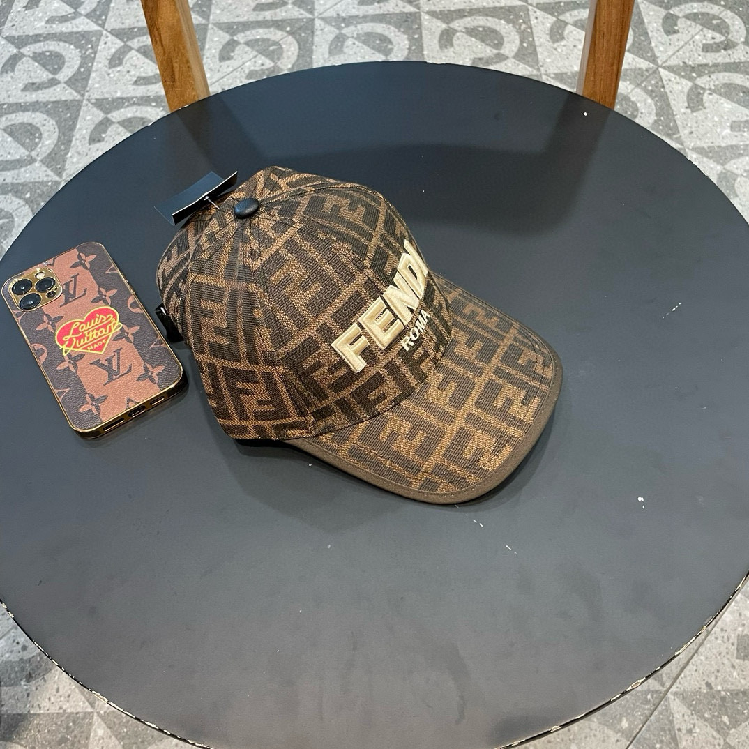 FENDI 芬迪 时装棒球帽新款 流行趋势 喜欢看到收哦 🥰质量超赞哦