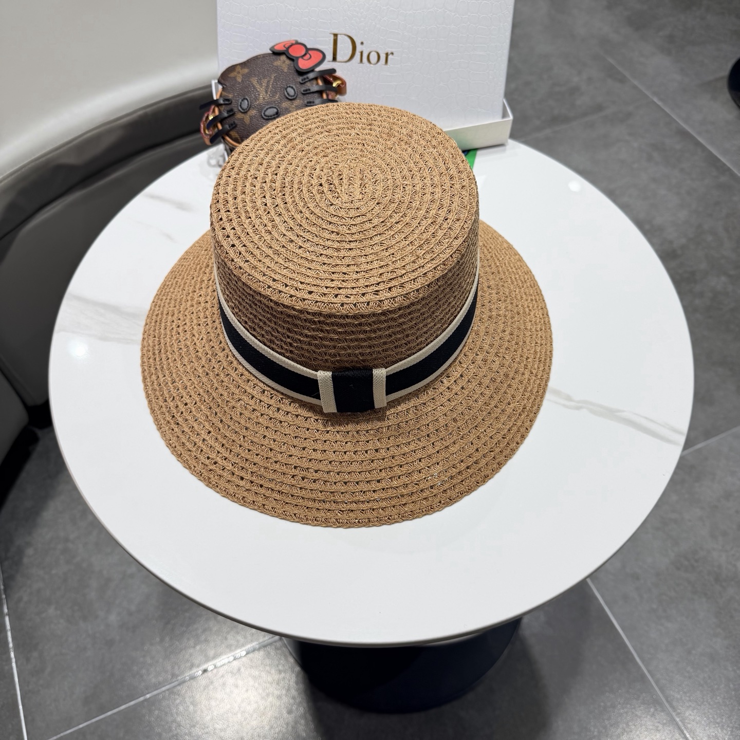 Dior迪奥  2026早春新款拉菲草韩版搭配草帽 精密编制工艺 百搭时尚，经典简约，官网新品