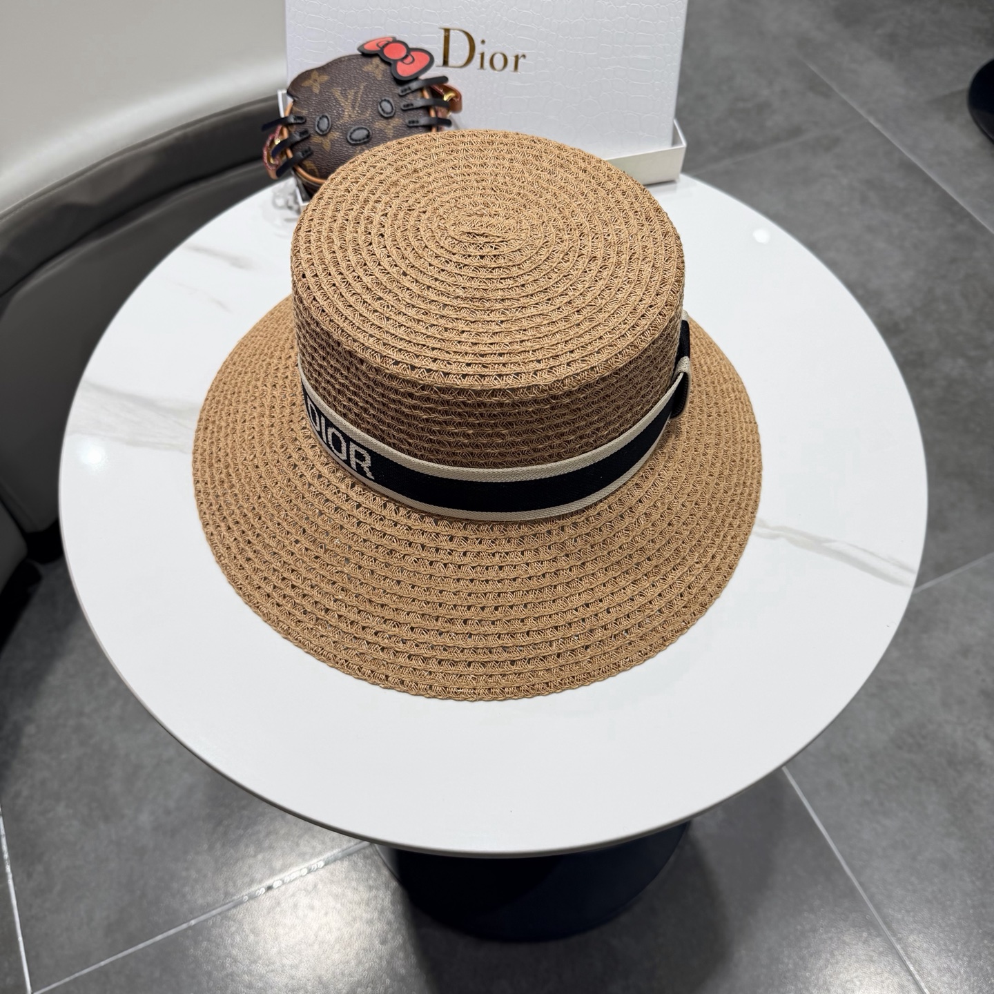 Dior迪奥  2026早春新款拉菲草韩版搭配草帽 精密编制工艺 百搭时尚，经典简约，官网新品