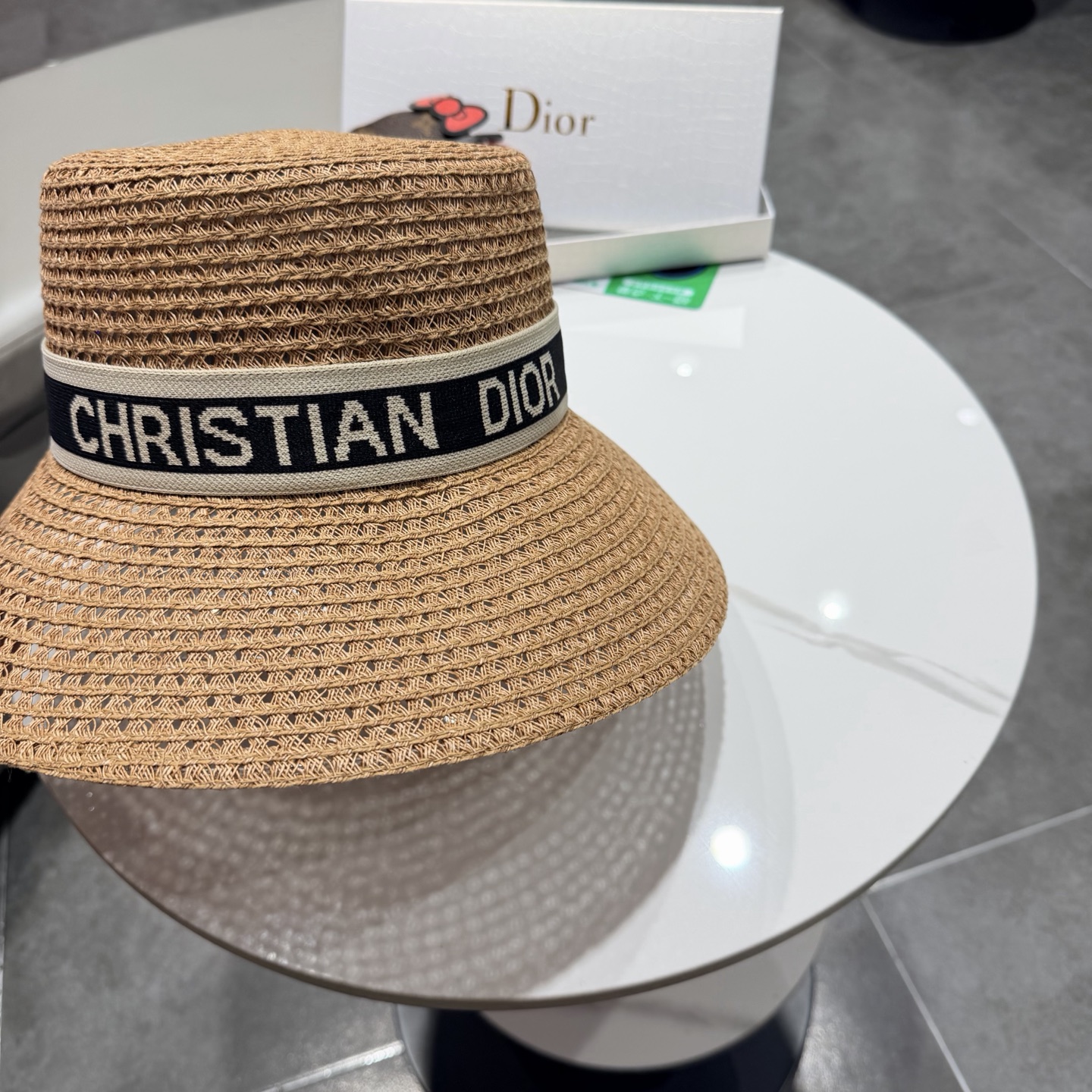 Dior迪奥  2026早春新款拉菲草韩版搭配草帽 精密编制工艺 百搭时尚，经典简约，官网新品