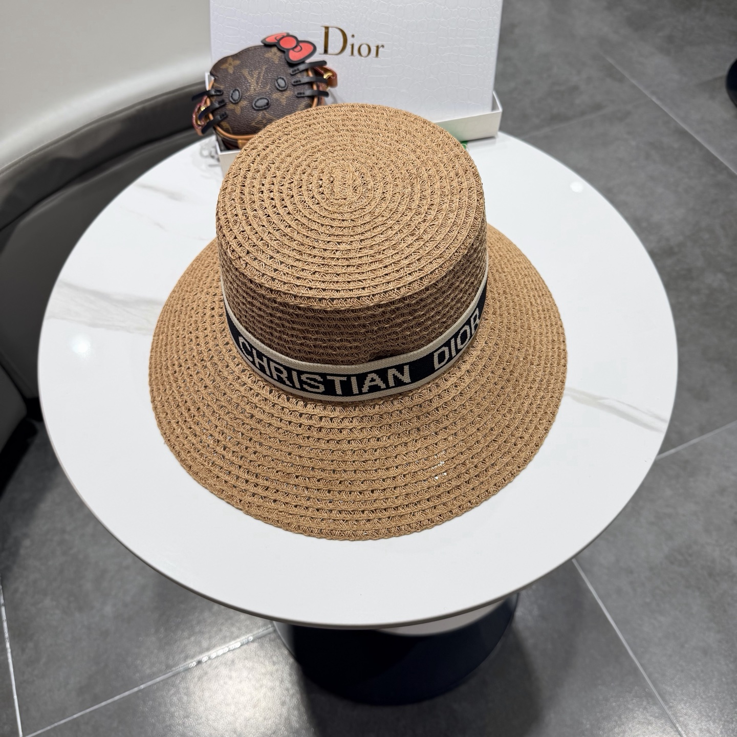 Dior迪奥  2026早春新款拉菲草韩版搭配草帽 精密编制工艺 百搭时尚，经典简约，官网新品