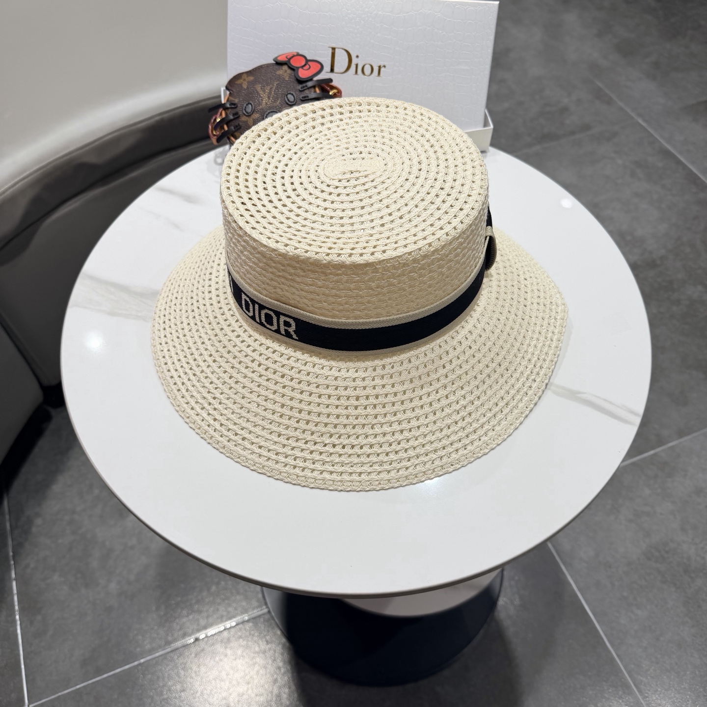 Dior迪奥  2026早春新款拉菲草韩版搭配草帽 精密编制工艺 百搭时尚，经典简约，官网新品