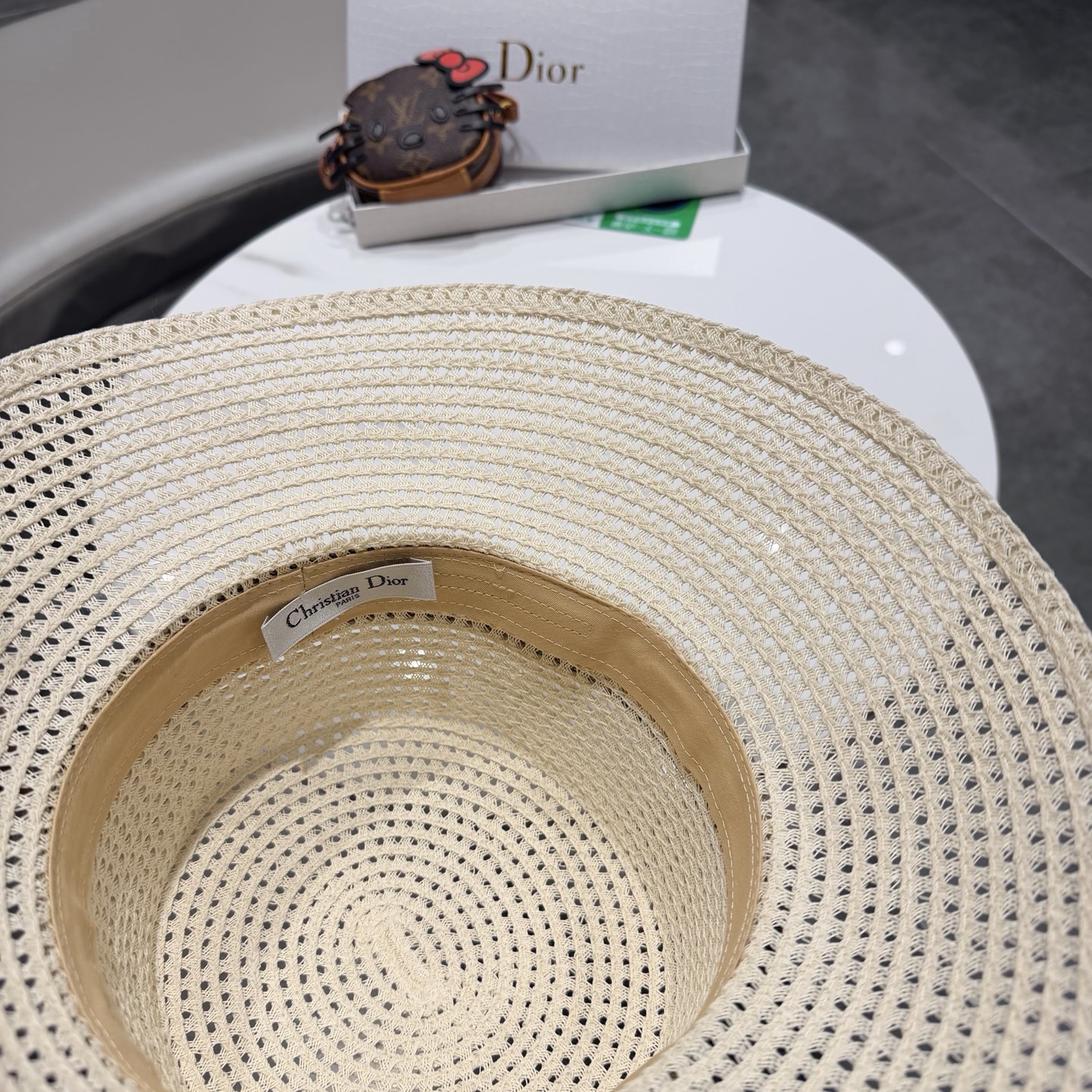 Dior迪奥  2026早春新款拉菲草韩版搭配草帽 精密编制工艺 百搭时尚，经典简约，官网新品