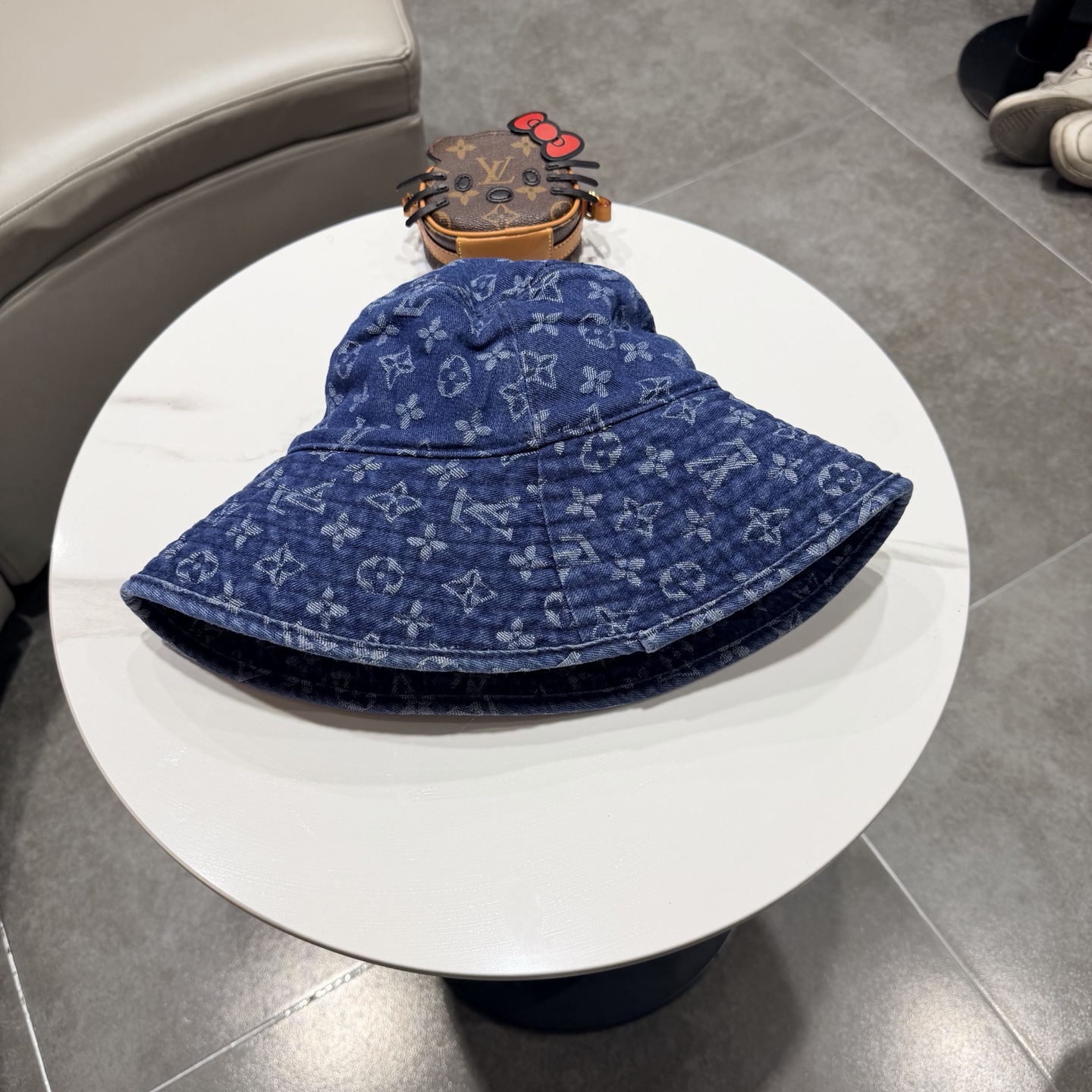 lv路易威登新款老花牛仔渔夫帽女秋冬季休闲百搭显脸小水桶帽男户外遮阳盆帽