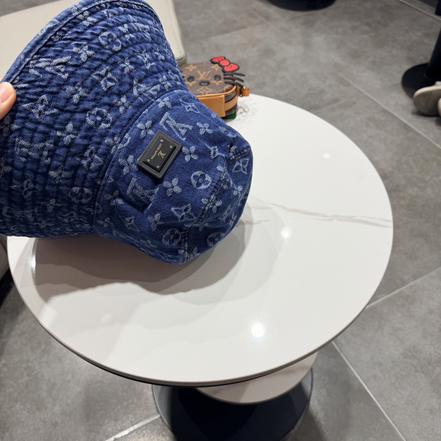 lv路易威登新款老花牛仔渔夫帽女秋冬季休闲百搭显脸小水桶帽男户外遮阳盆帽