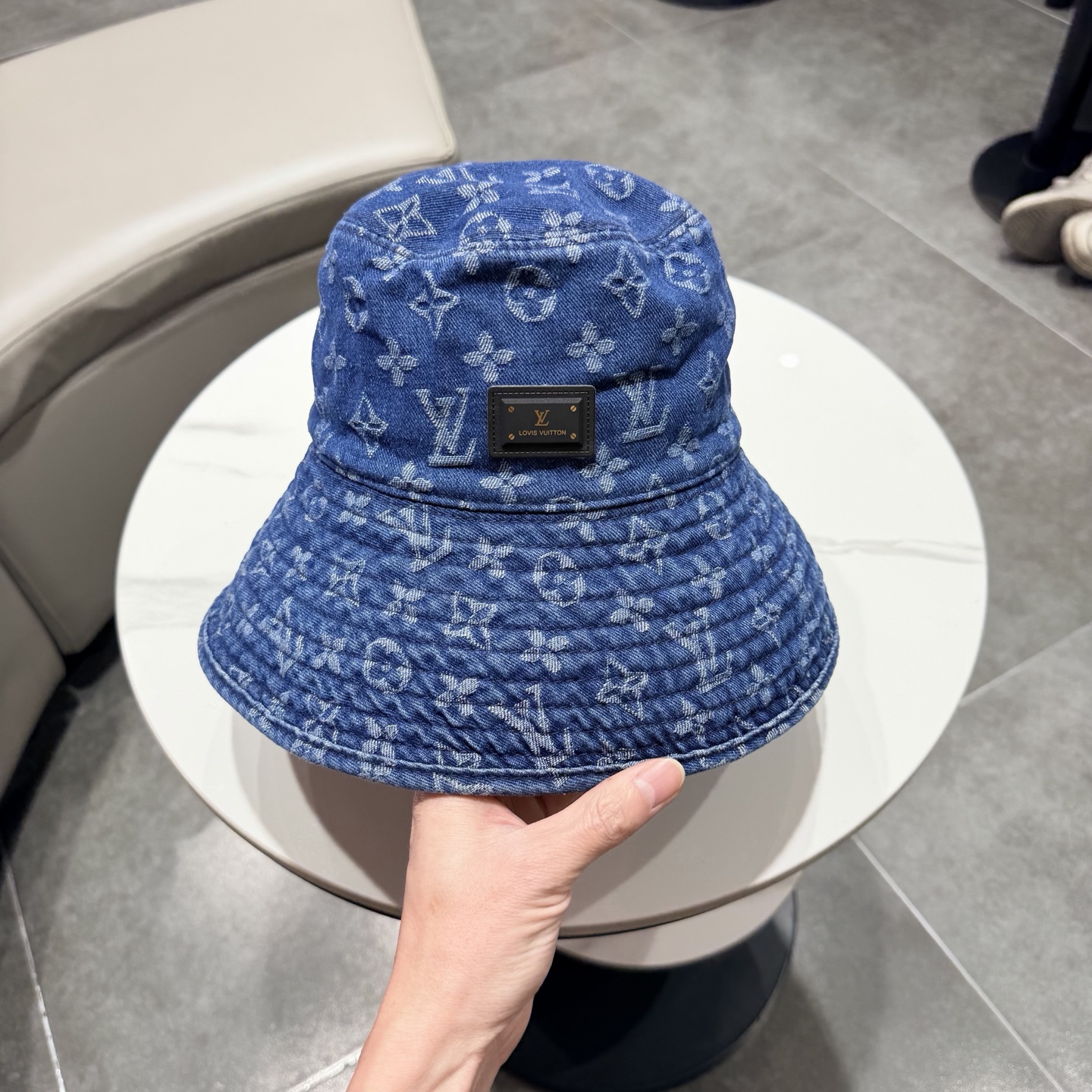 lv路易威登新款老花牛仔渔夫帽女秋冬季休闲百搭显脸小水桶帽男户外遮阳盆帽