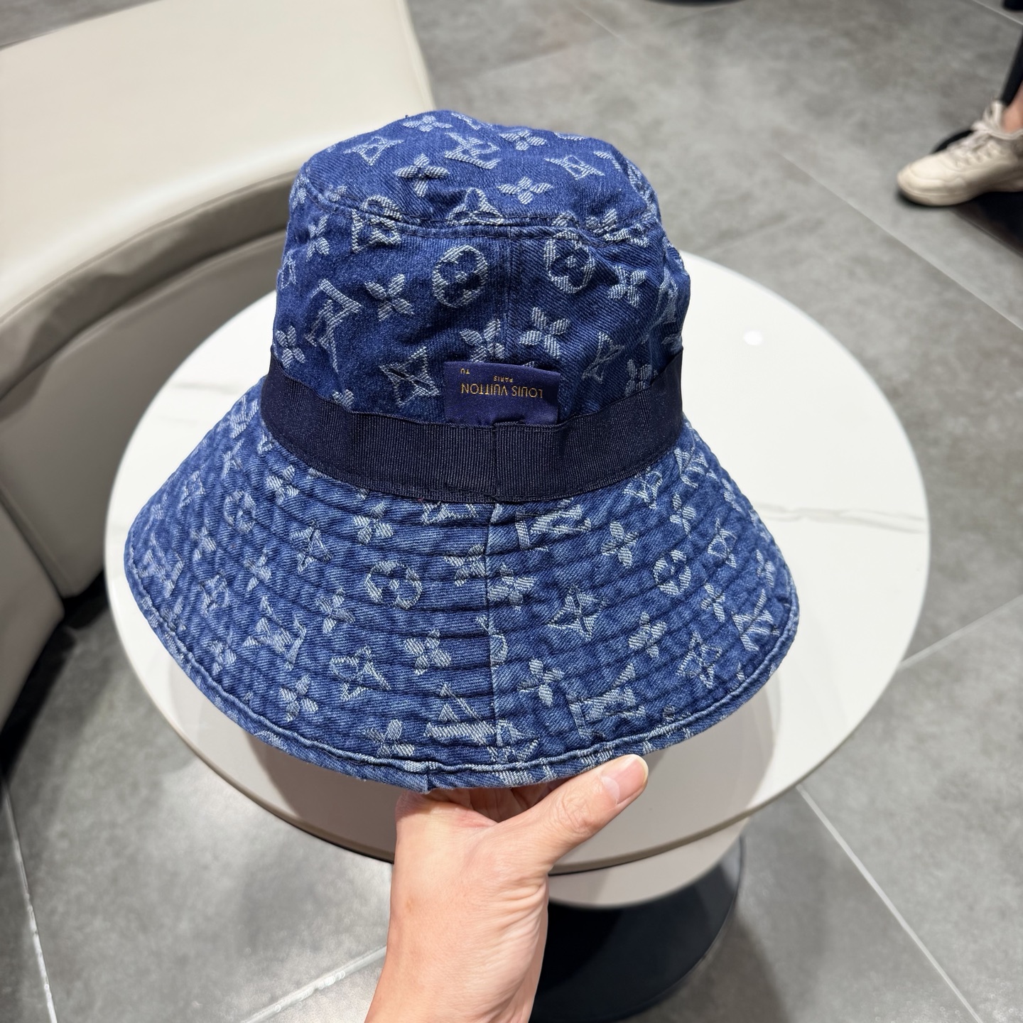 lv路易威登新款老花牛仔渔夫帽女秋冬季休闲百搭显脸小水桶帽男户外遮阳盆帽