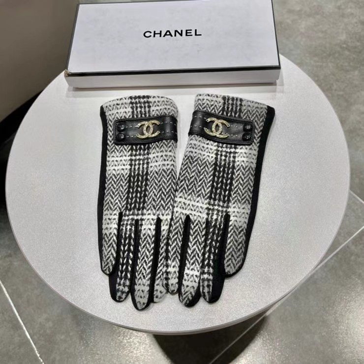 NO:718558,2025 new Chanel Chanel counter new wool gloves, fashionable gloves, warm in autumn and winter with velvet lining, super comfortable, soft and versatile!  One size fits all gloves, gloves, chanel, chanel, gloves198609092025新款Chanel香奈儿专柜新品羊毛手套,时尚手套,秋冬保暖加绒内里,上手超舒适柔软、百搭！均码手套,手套,chanel,chanel,gloves,accessory