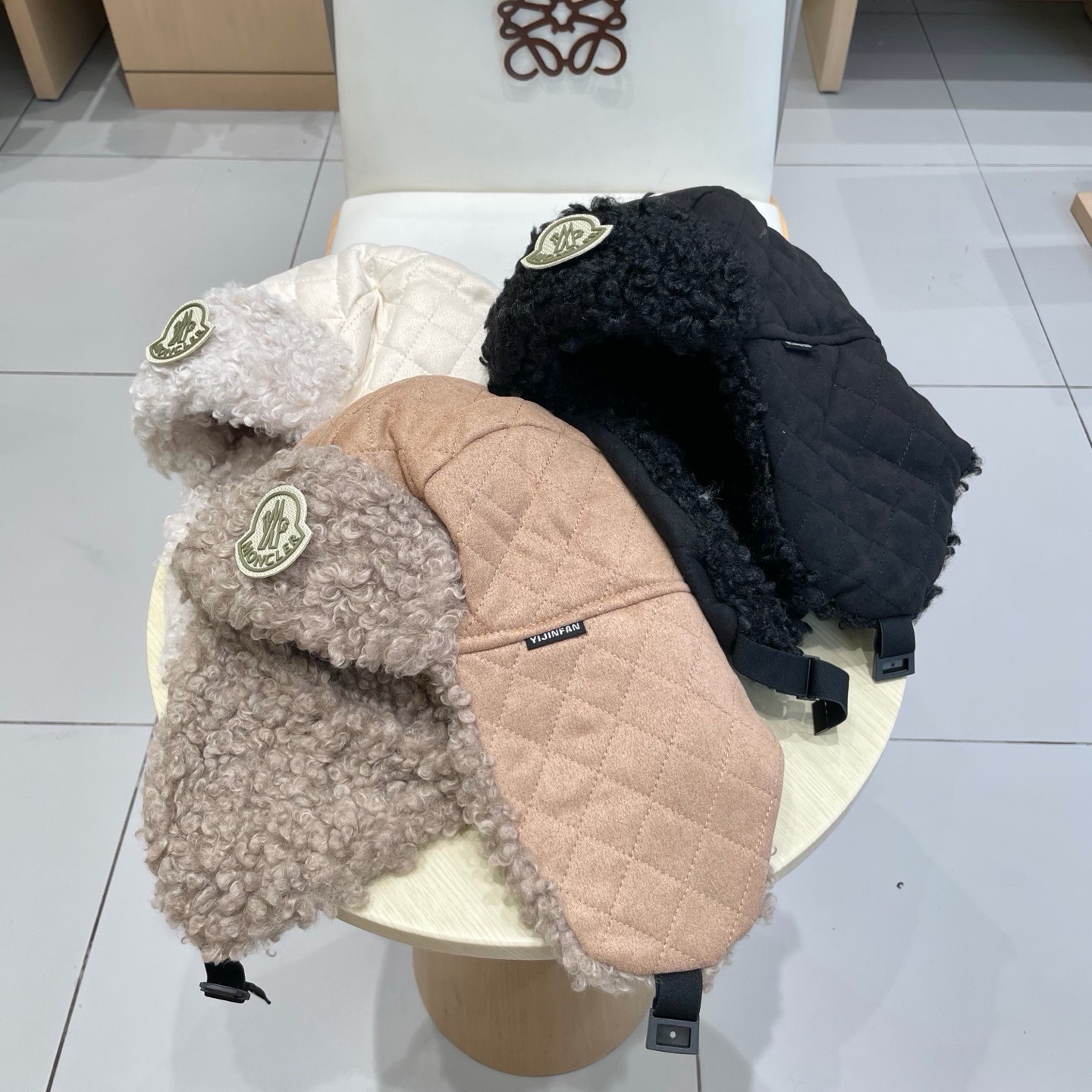 蒙口Moncler盟可莱蒙口羊羔毛护耳帽子可爱雷锋帽保暖飞行帽秋冬季女韩系ins新款厚
