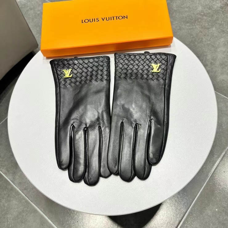 NO:718567,LV new men's gloves, first-grade sheepskin, ultra-thin leather, soft and comfortable, excellent texture, size, one size fits all gloves, gloves, louis vuitton, sheepskin, gloves19860909Lv新款男士手套 一级羊皮 皮质超薄柔软舒适  质感超群 码数 均码手套,手套,louis vuitton,sheepskin,gloves,accessory
