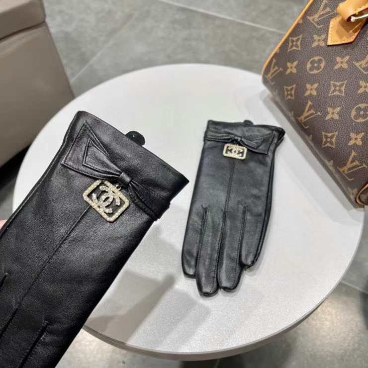 NO:718589,Chanel's new women's gloves, first-grade sheepskin, ultra-thin leather, soft and comfortable, special hand shape, superior texture, size M L gloves, gloves, chanel, sheepskin, gloves19860909香奈儿新款女士手套 一级羊皮 皮质超薄柔软舒适 特显手型 质感超群 码数 M L手套,手套,chanel,sheepskin,gloves,accessory