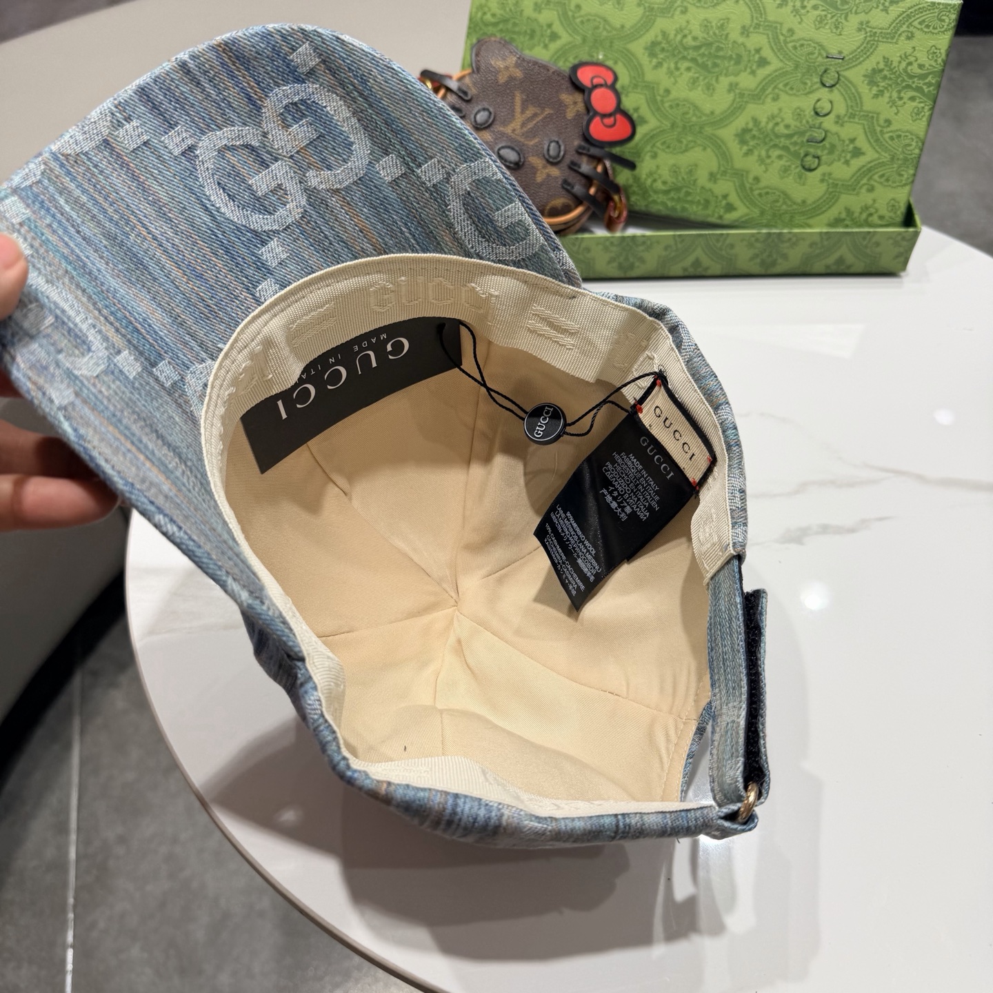 🧢GUCCI古奇棒球帽 😍新款棒球帽，重工打造♥️高端大气，百搭款🤗男女通用！