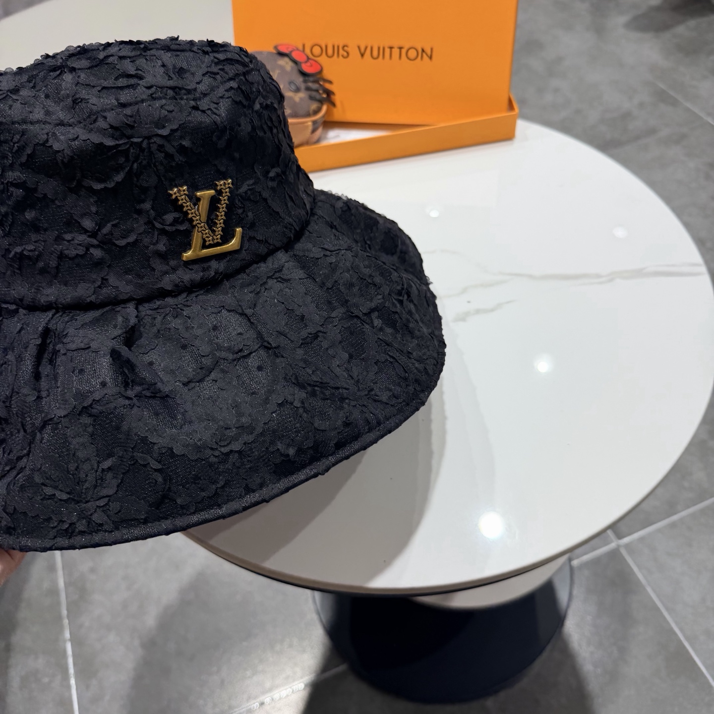 LV路易威登氛围感大檐蕾丝渔夫帽女春夏百搭黑胶防晒遮阳帽出游可折叠太阳帽