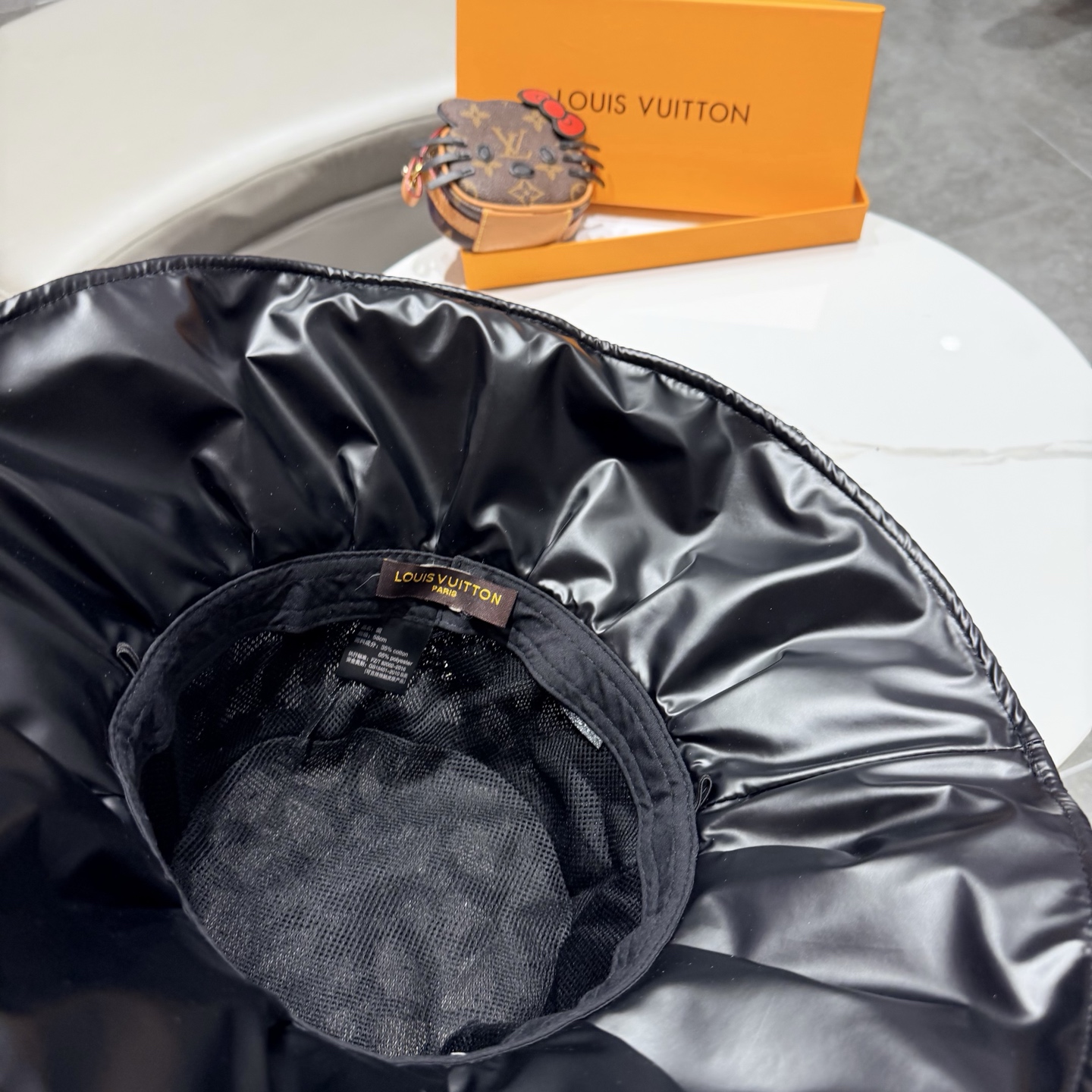 LV路易威登氛围感大檐蕾丝渔夫帽女春夏百搭黑胶防晒遮阳帽出游可折叠太阳帽