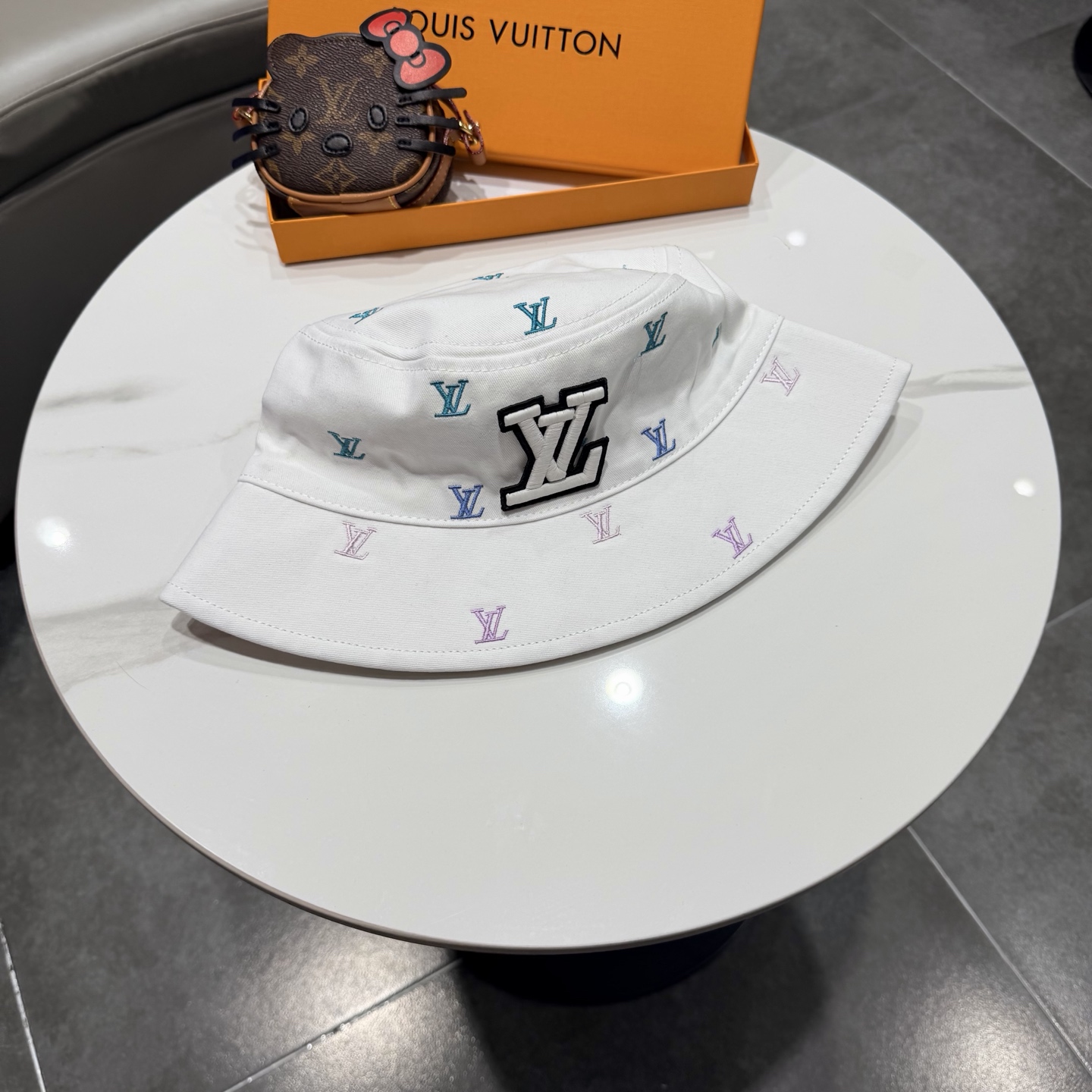 Lv路易威登2026新款可遮阳帽女透气渔夫帽度假旅游拍照时尚搭子