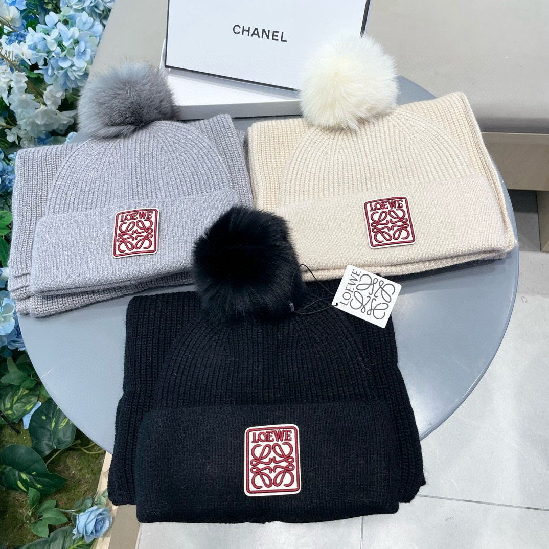 Loewe hat popular Xiaohongshu style, new classic suit hat from official website, Hat Scarf, feels great in hand, warm and super comfortable, this winter all you need is a hat set like this, warm and fashionable, welcome to choose — photo 5