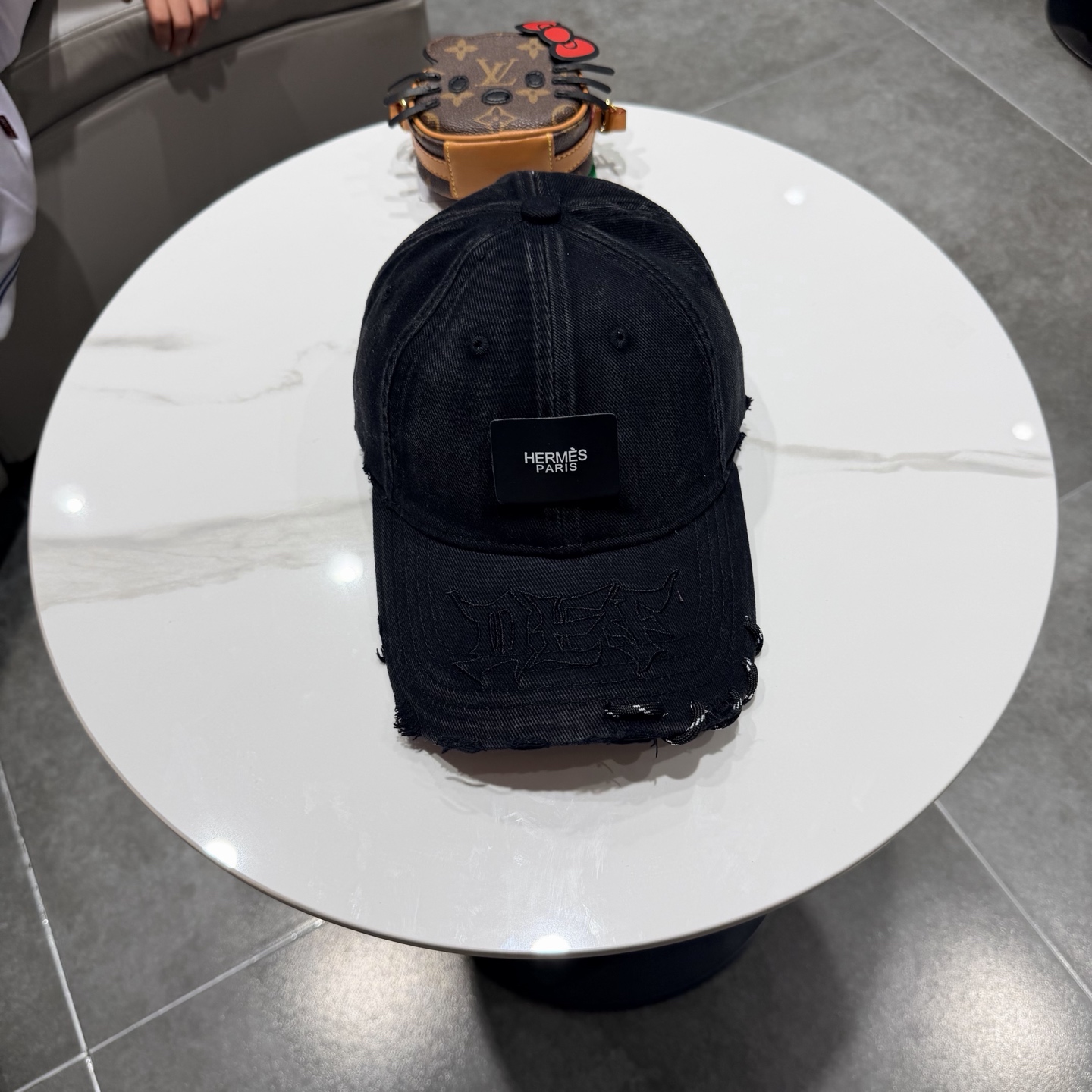 爱马仕 新款棒球帽，新款鸭舌帽，男女通用，头围57cm