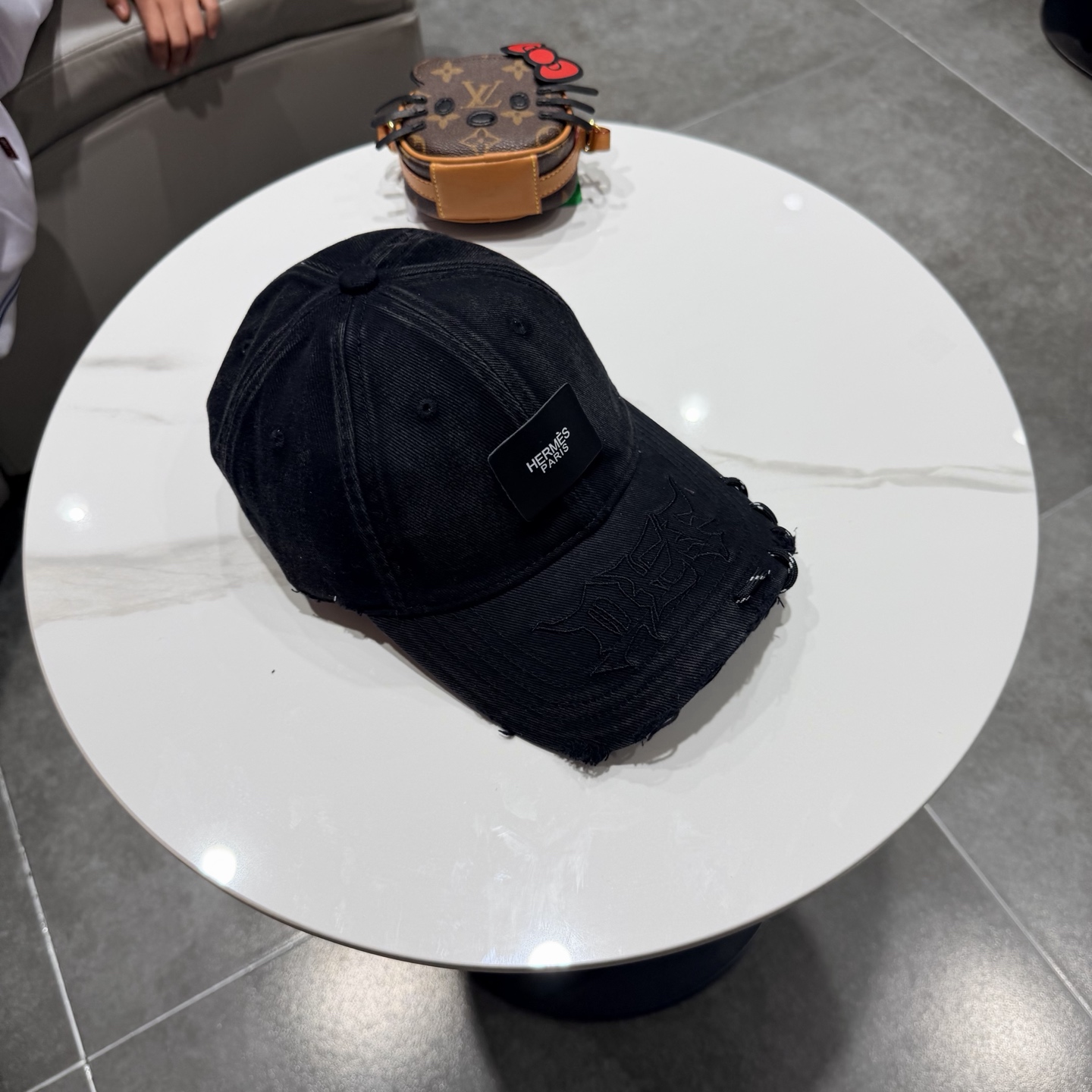 爱马仕 新款棒球帽，新款鸭舌帽，男女通用，头围57cm