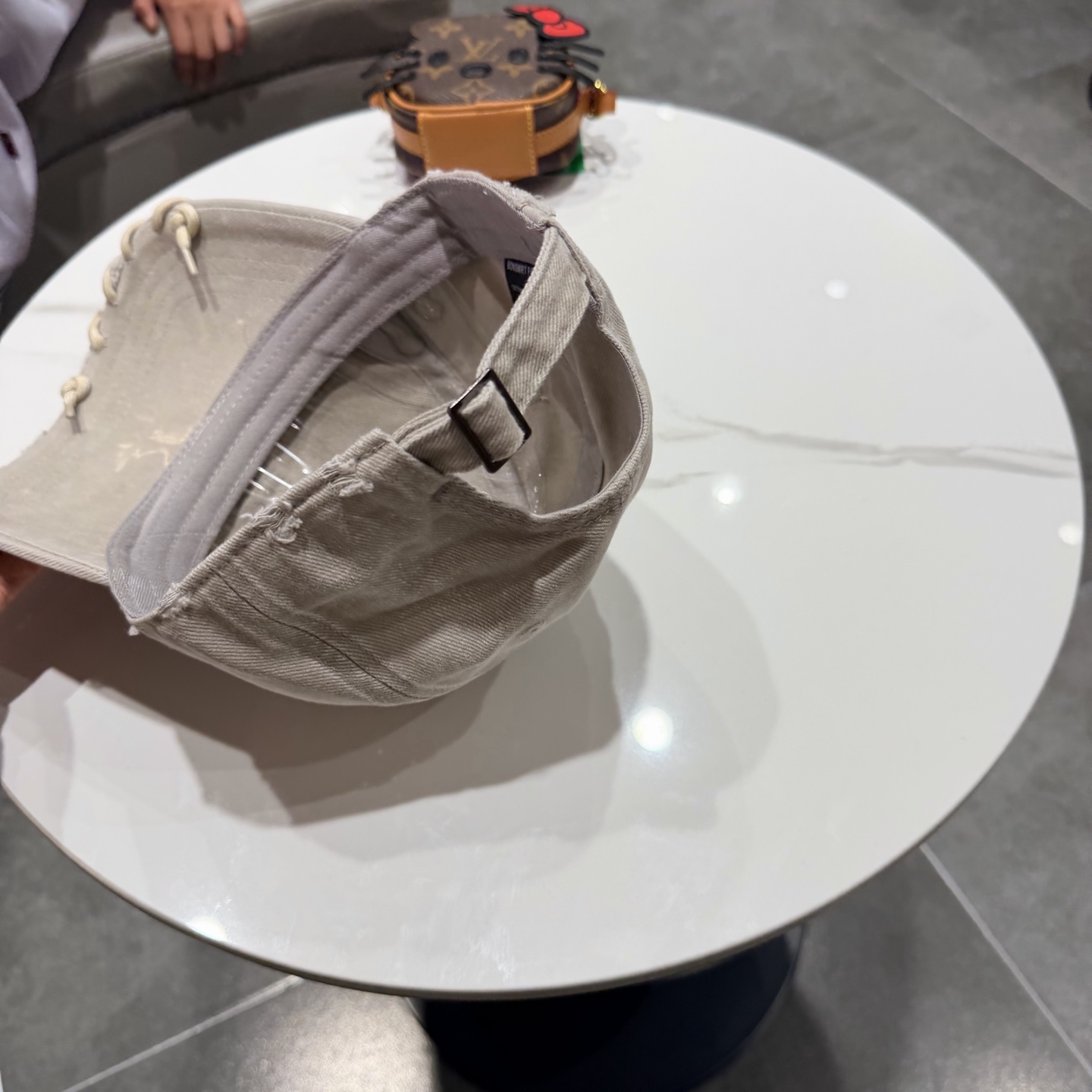 爱马仕 新款棒球帽，新款鸭舌帽，男女通用，头围57cm