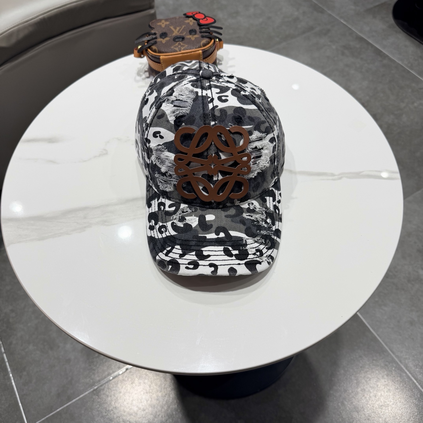 LOEWE【罗意威】新款棒球帽，专柜同步出货，大牌款超好搭配，赶紧入手