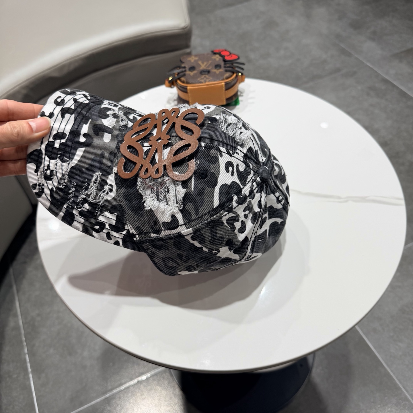 LOEWE【罗意威】新款棒球帽，专柜同步出货，大牌款超好搭配，赶紧入手