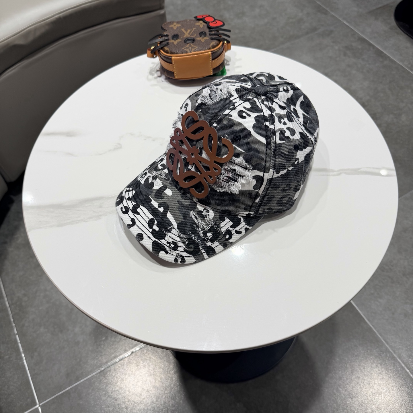 LOEWE【罗意威】新款棒球帽，专柜同步出货，大牌款超好搭配，赶紧入手