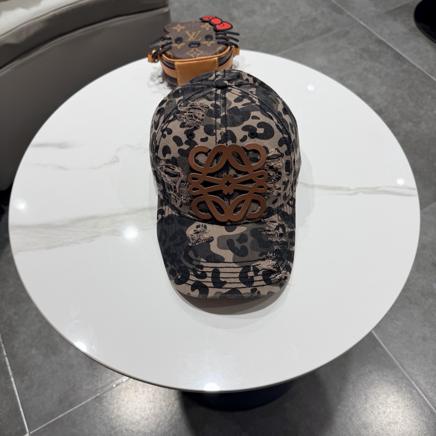 LOEWE【罗意威】新款棒球帽，专柜同步出货，大牌款超好搭配，赶紧入手
