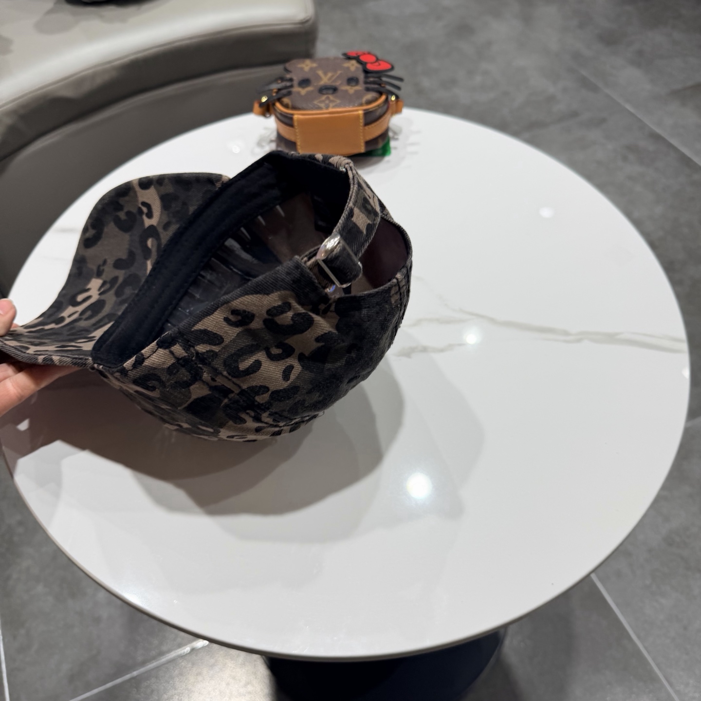 LOEWE【罗意威】新款棒球帽，专柜同步出货，大牌款超好搭配，赶紧入手