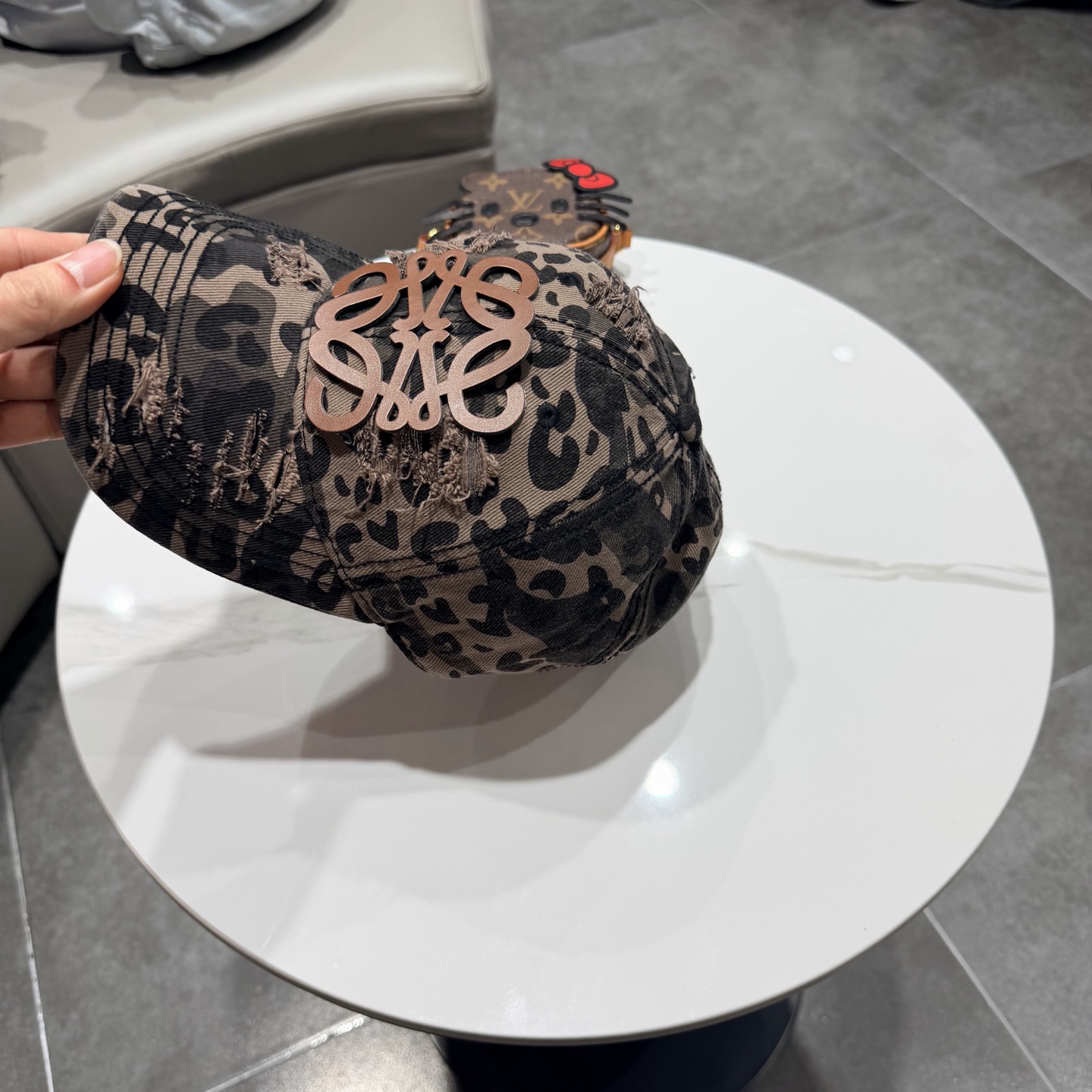 LOEWE【罗意威】新款棒球帽，专柜同步出货，大牌款超好搭配，赶紧入手
