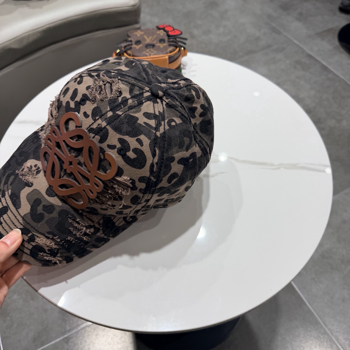 LOEWE【罗意威】新款棒球帽，专柜同步出货，大牌款超好搭配，赶紧入手