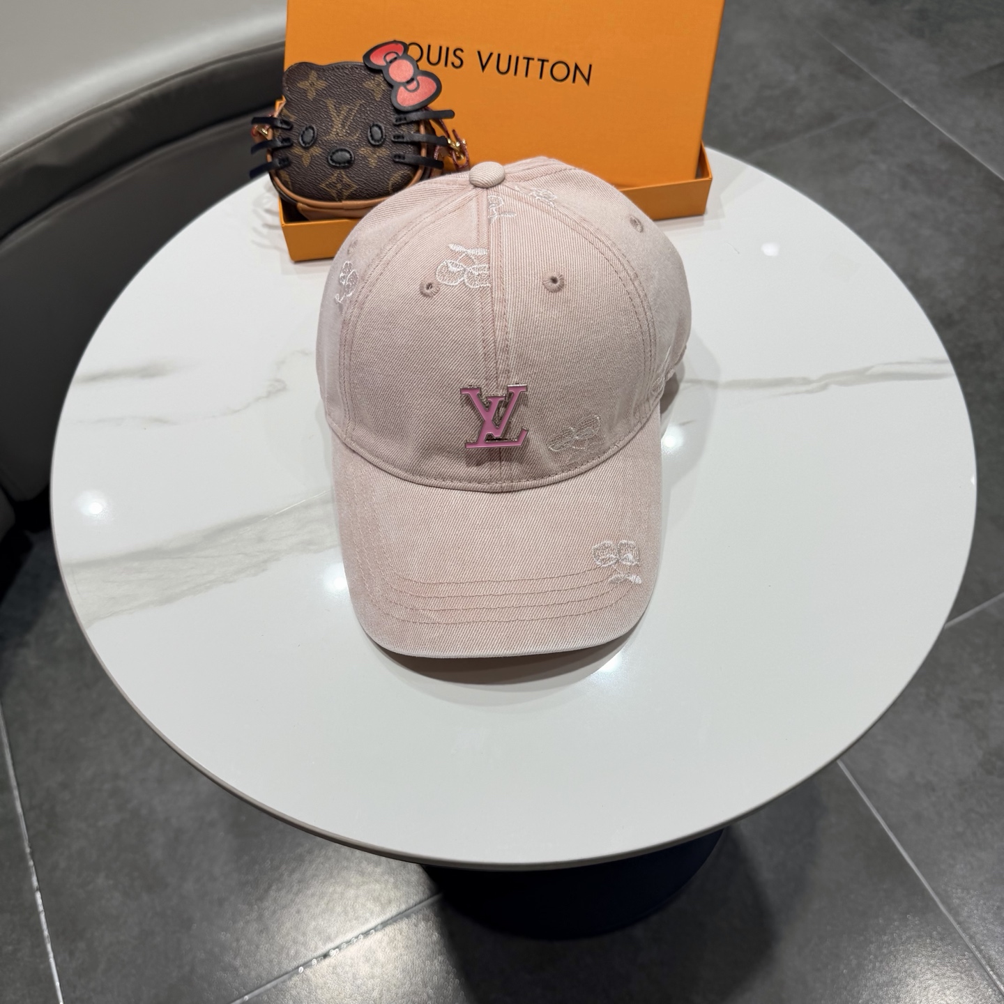 LV路易威登棒球帽  轻盈透气。完美版型，对格精准无误，男女适用