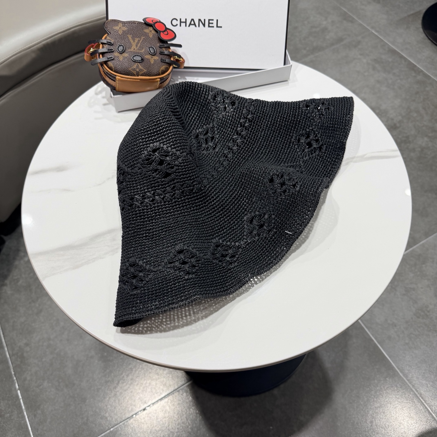 Chanel香奈儿2026新款夏季拉菲草手工编织镂空草帽女夏季防晒遮阳大檐帽可折叠度假帽