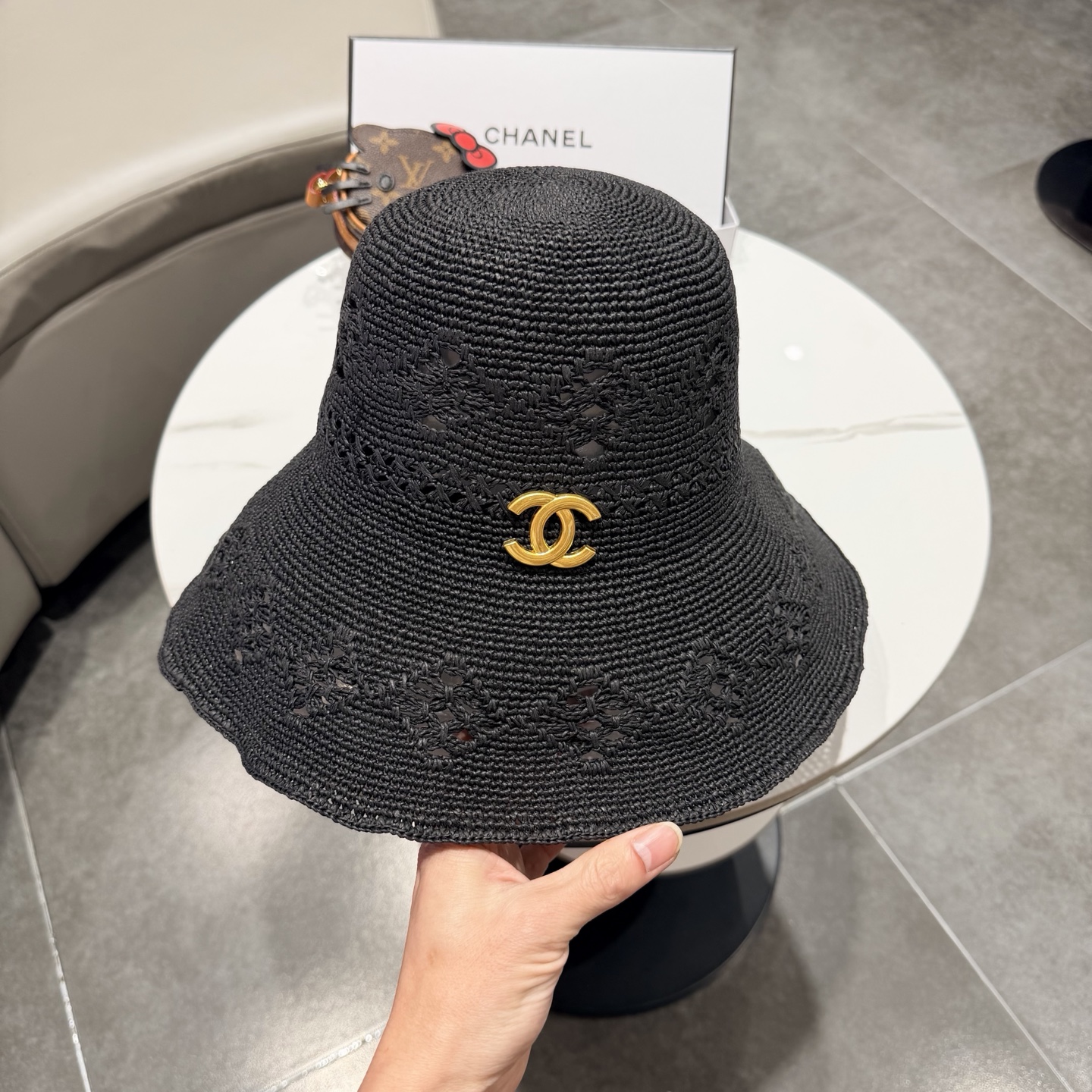 Chanel香奈儿2026新款夏季拉菲草手工编织镂空草帽女夏季防晒遮阳大檐帽可折叠度假帽