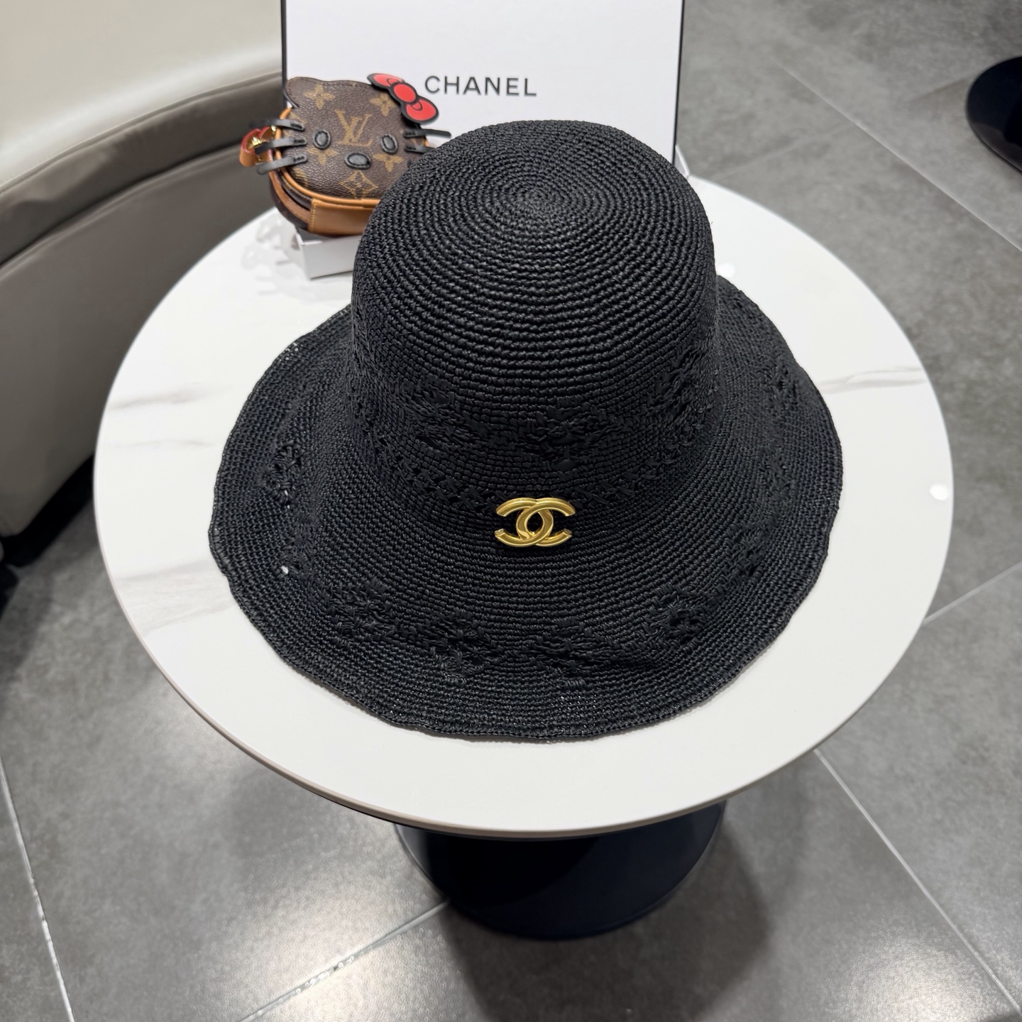 Chanel香奈儿2026新款夏季拉菲草手工编织镂空草帽女夏季防晒遮阳大檐帽可折叠度假帽
