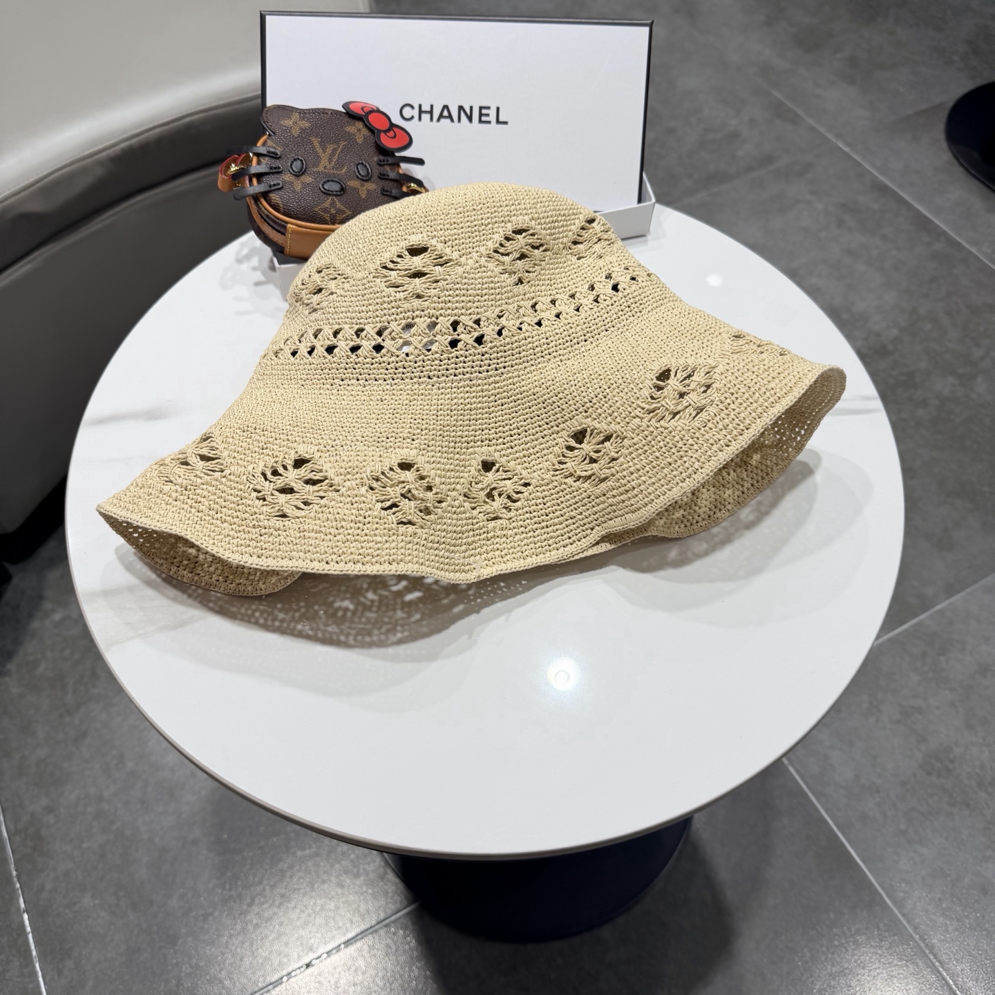 Chanel香奈儿2026新款夏季拉菲草手工编织镂空草帽女夏季防晒遮阳大檐帽可折叠度假帽