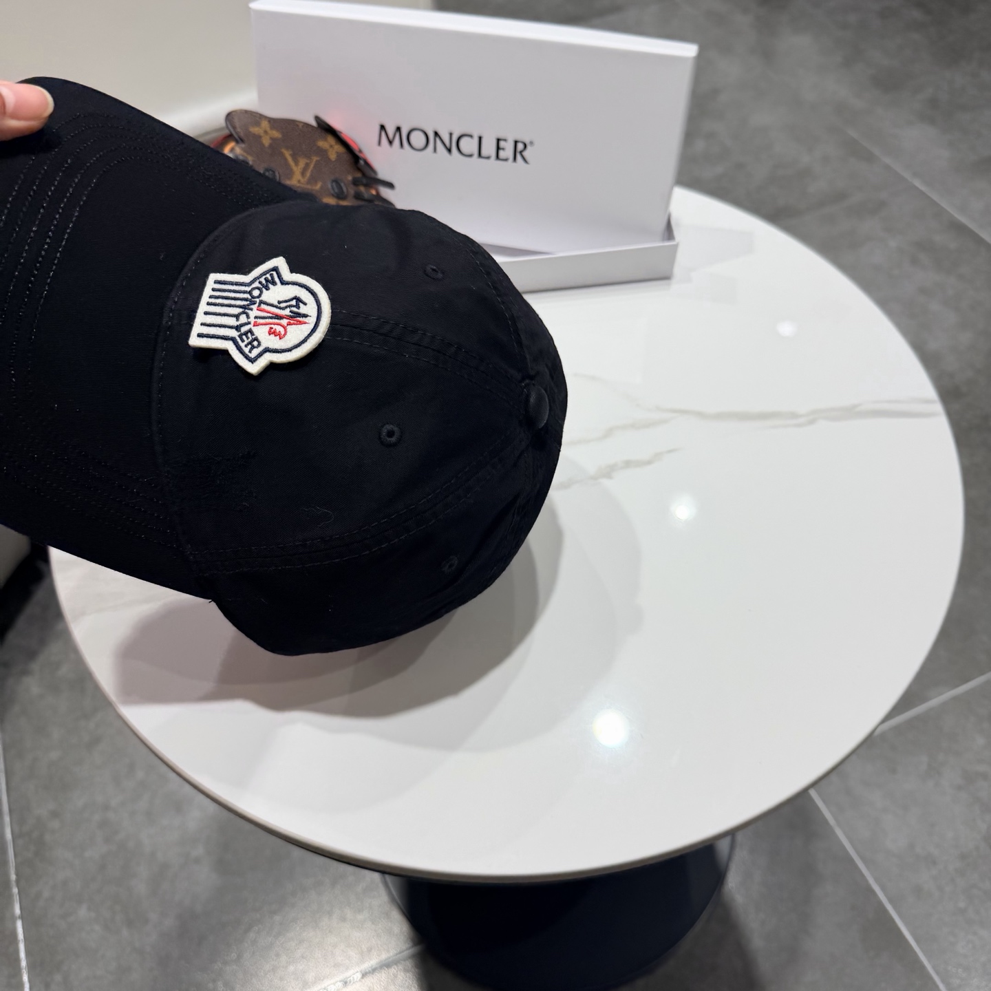 蒙口MONCLER2026 新款棒球帽，时尚炸街单品，风格很OK，网红.时尚博主的最爱！高品质舒适透气，