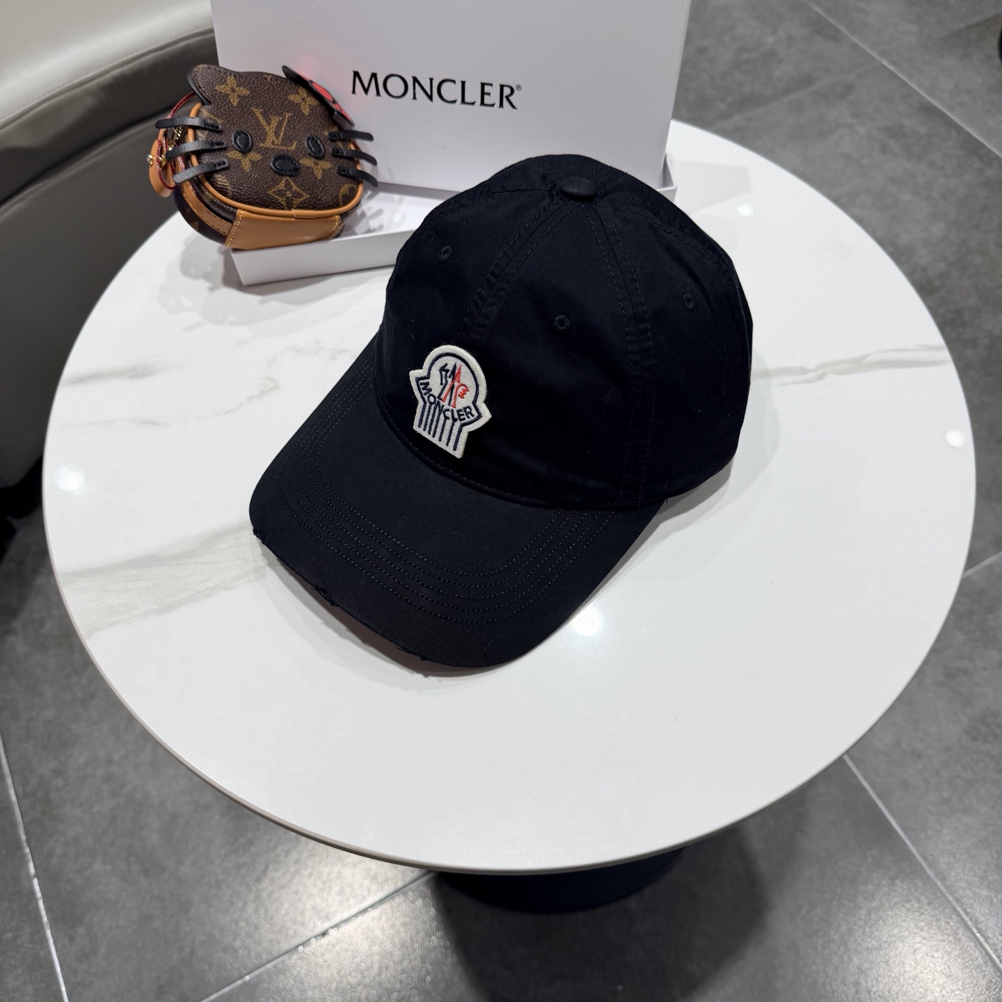 蒙口MONCLER2026 新款棒球帽，时尚炸街单品，风格很OK，网红.时尚博主的最爱！高品质舒适透气，