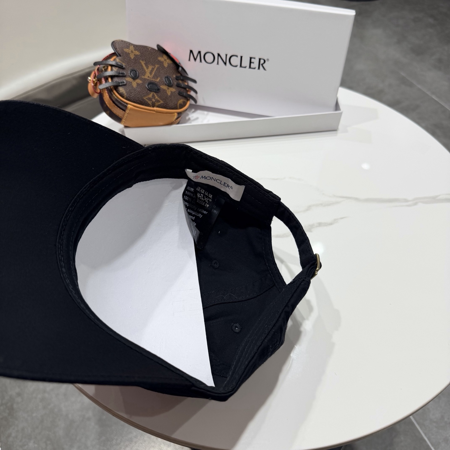 蒙口MONCLER2026 新款棒球帽，时尚炸街单品，风格很OK，网红.时尚博主的最爱！高品质舒适透气，