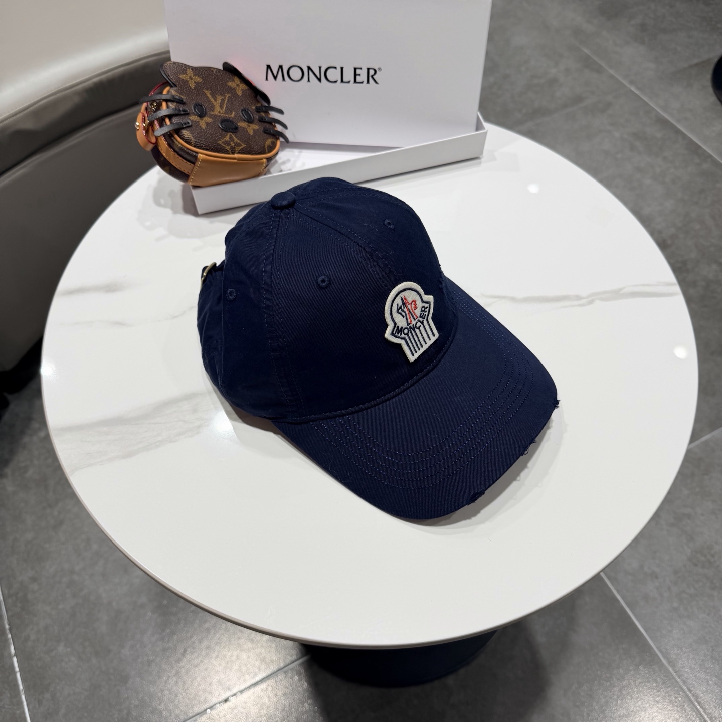 蒙口MONCLER2026 新款棒球帽，时尚炸街单品，风格很OK，网红.时尚博主的最爱！高品质舒适透气，