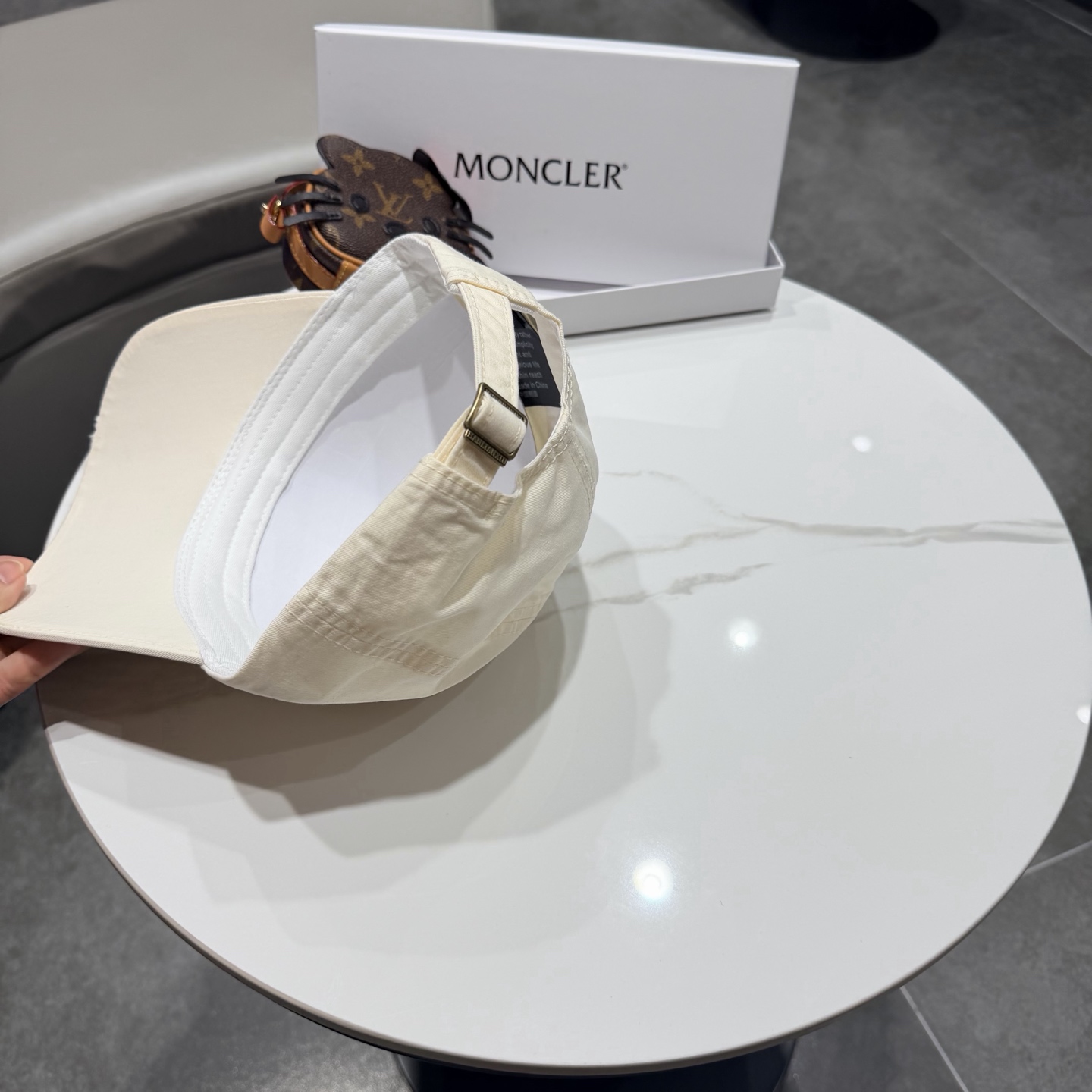 蒙口MONCLER2026 新款棒球帽，时尚炸街单品，风格很OK，网红.时尚博主的最爱！高品质舒适透气，