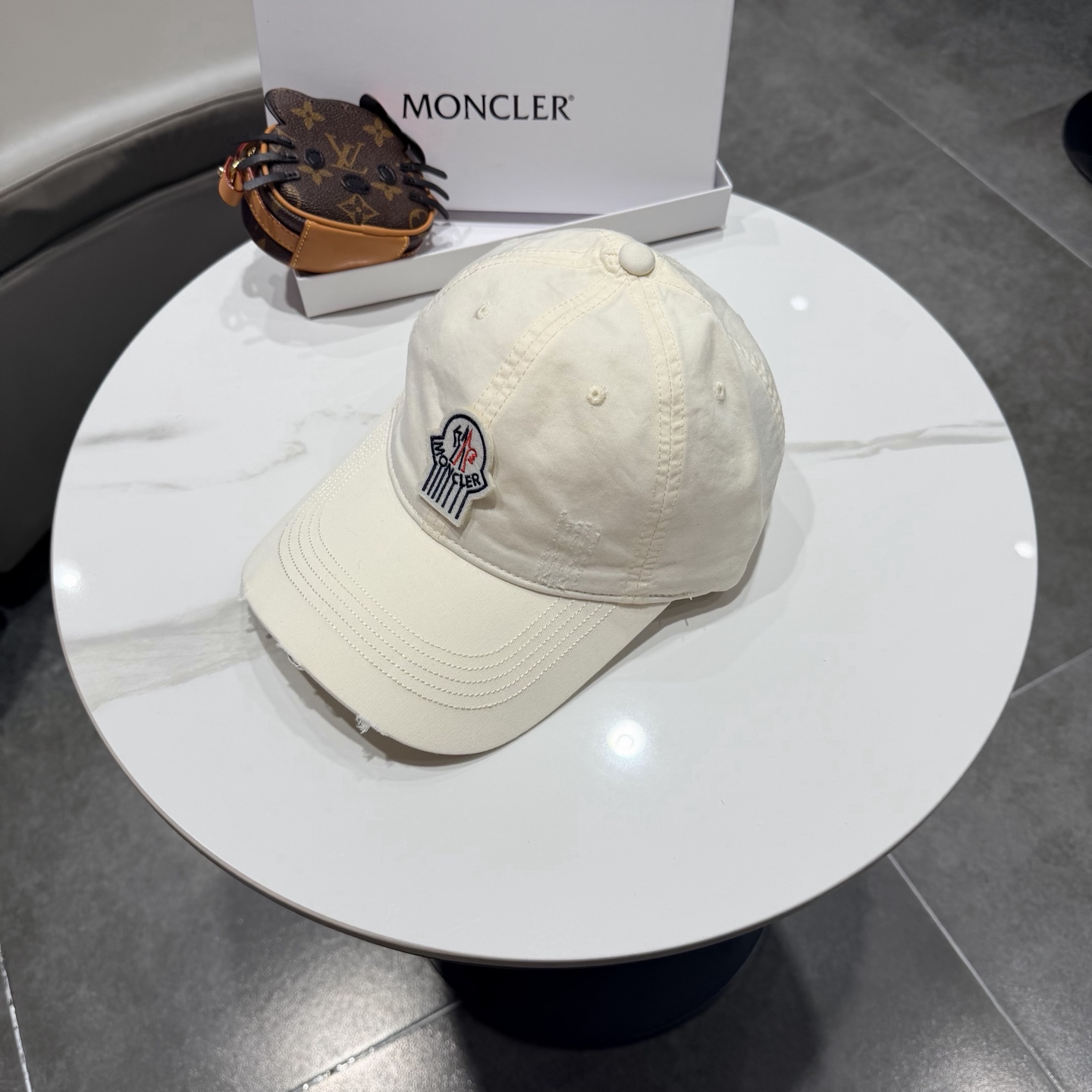 蒙口MONCLER2026 新款棒球帽，时尚炸街单品，风格很OK，网红.时尚博主的最爱！高品质舒适透气，