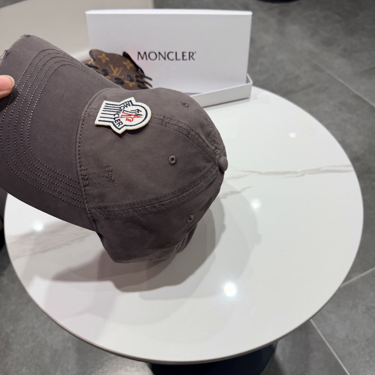 蒙口MONCLER2026 新款棒球帽，时尚炸街单品，风格很OK，网红.时尚博主的最爱！高品质舒适透气，