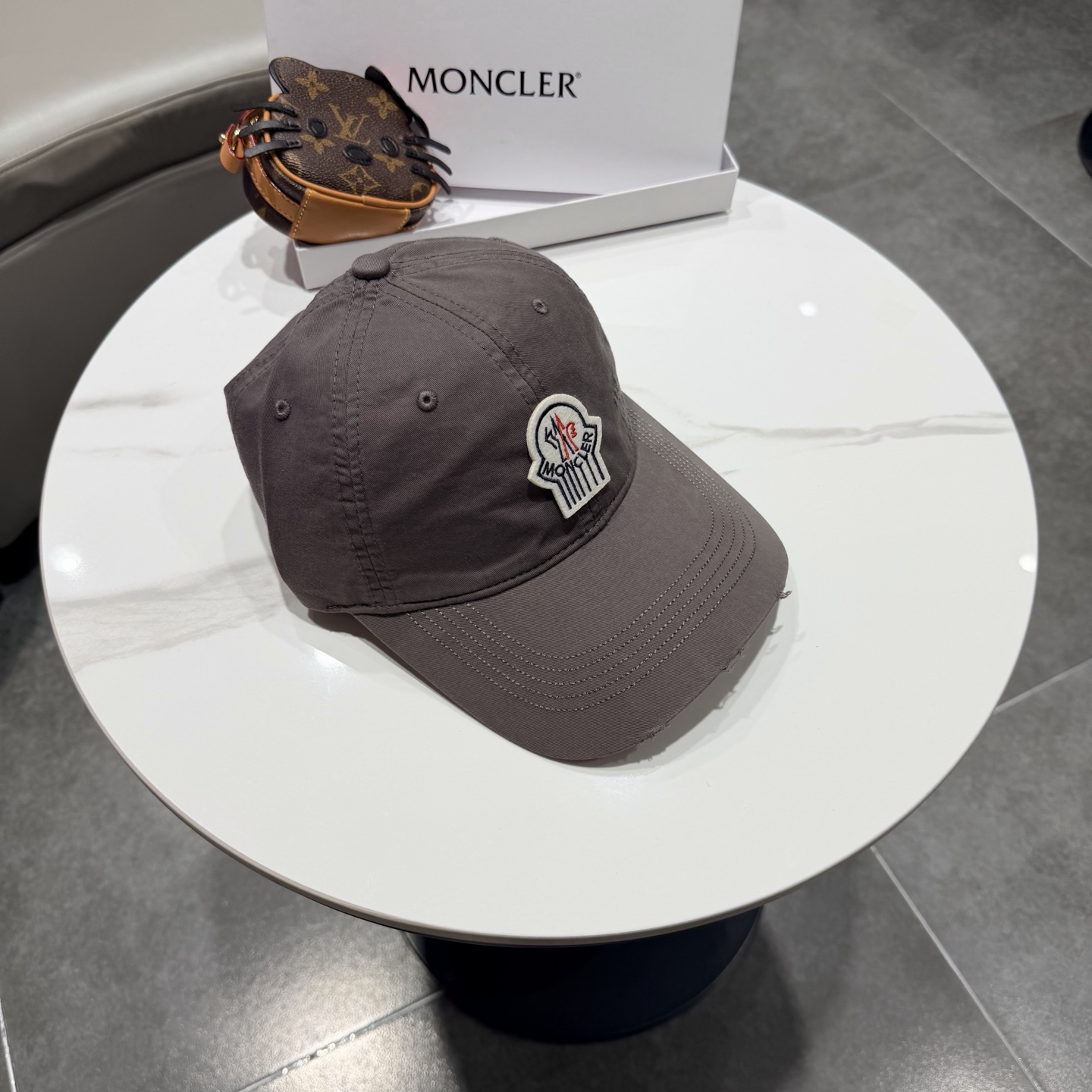 蒙口MONCLER2026 新款棒球帽，时尚炸街单品，风格很OK，网红.时尚博主的最爱！高品质舒适透气，
