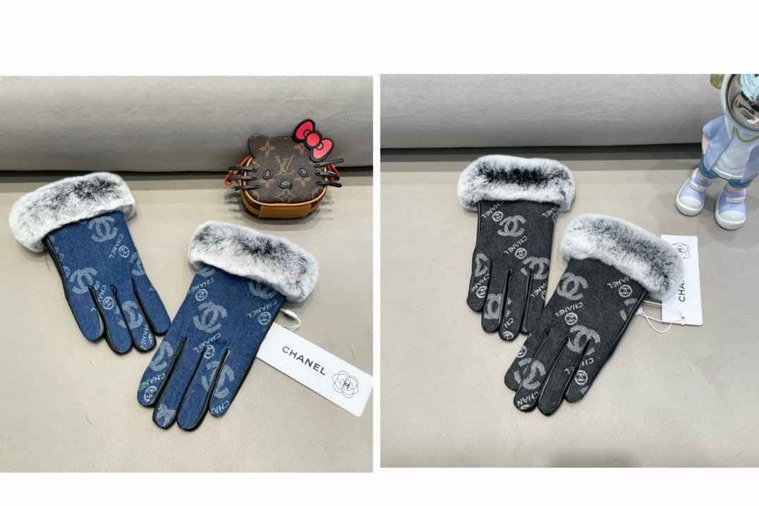 P130  配包装🔥女款✨Chanel 香奈儿2025 秋冬双C懒兔毛羊皮手套👍手机触屏，值得对比🔥🔥同款不同品质，秒杀市场差产品，进口一级羊皮➕懒兔毛内里加绒 🙌经典不过时款.喜欢可以入手了，这种品质的今年用了明年还能用💯 [愉快][愉快][愉快]码数 均码