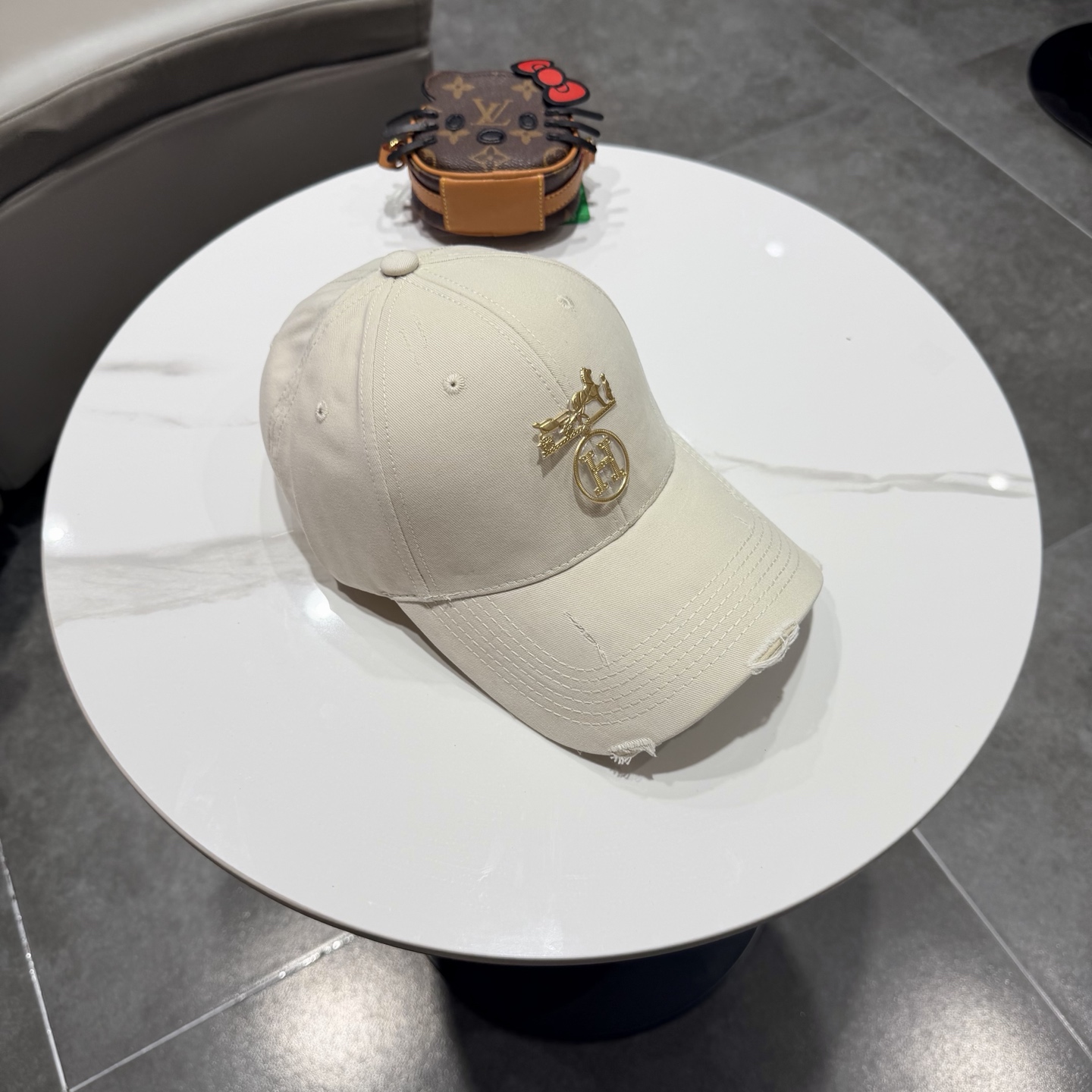 爱马仕 新款棒球帽，新款鸭舌帽，男女通用，头围57cm