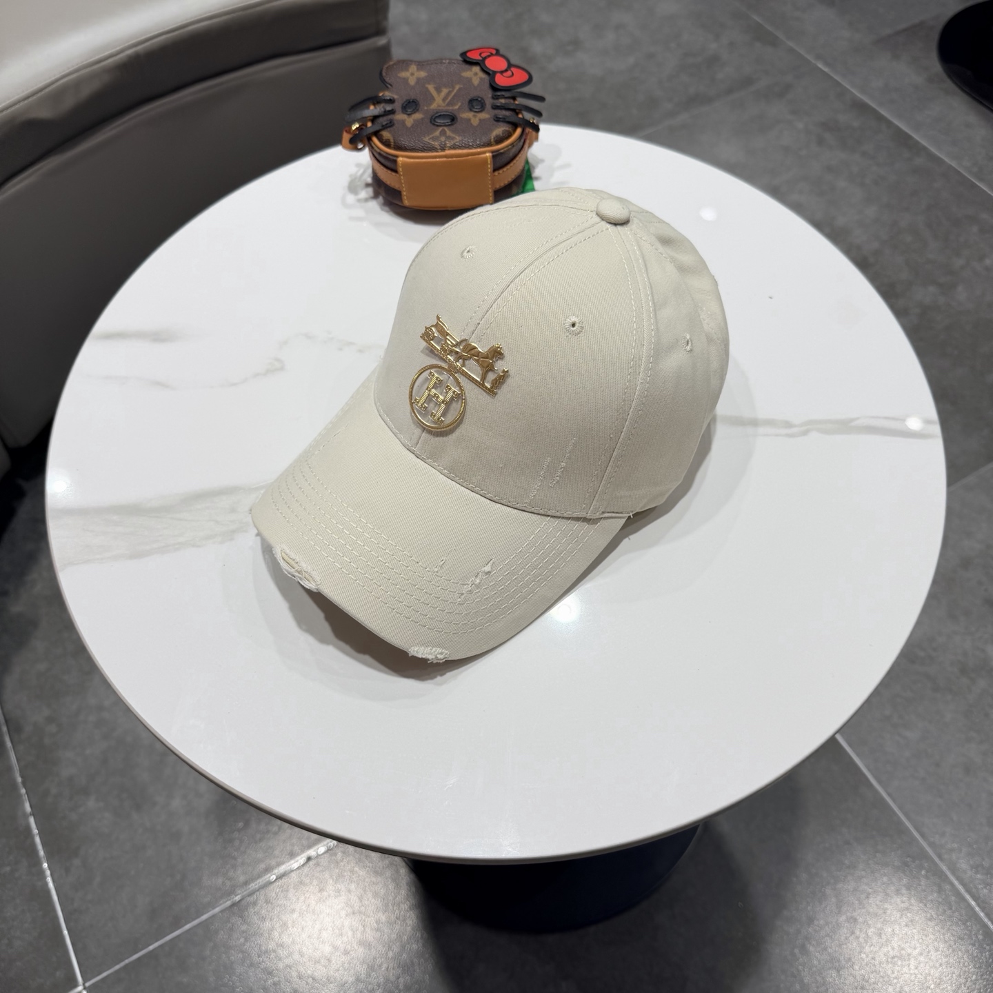 爱马仕 新款棒球帽，新款鸭舌帽，男女通用，头围57cm