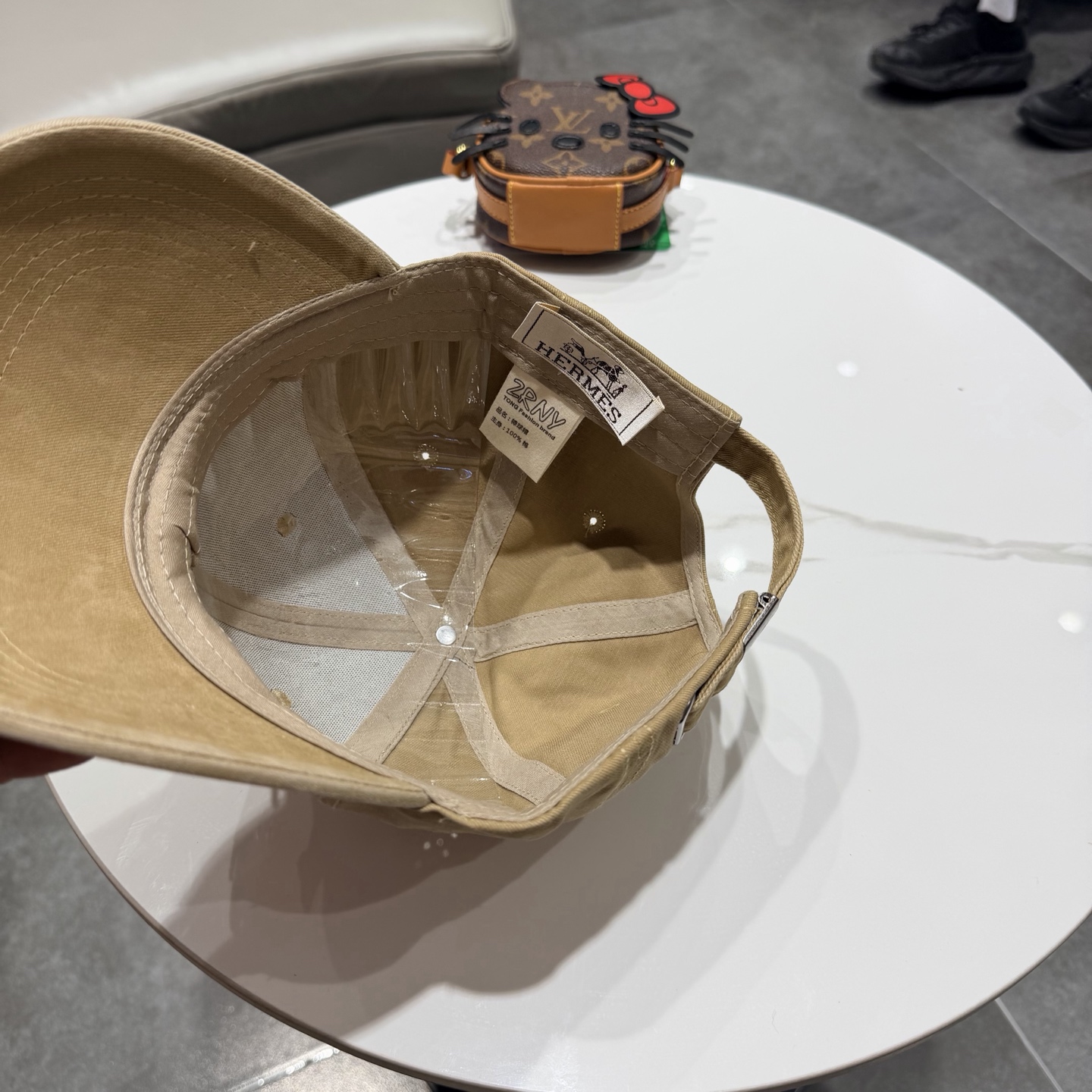 爱马仕 新款棒球帽，新款鸭舌帽，男女通用，头围57cm