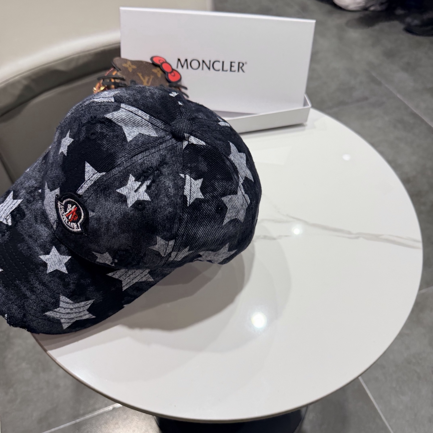 蒙口MONCLER2026新款棒球帽，时尚炸街单品，风格很OK，网红.时尚博主的最爱！高品质舒适透气，凹