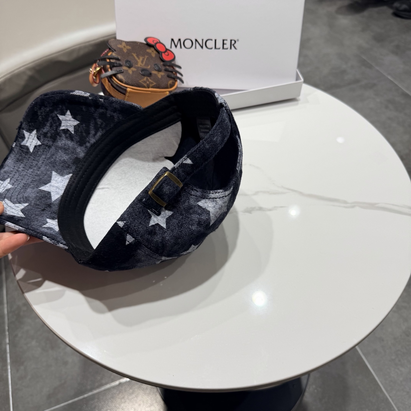 蒙口MONCLER2026新款棒球帽，时尚炸街单品，风格很OK，网红.时尚博主的最爱！高品质舒适透气，凹